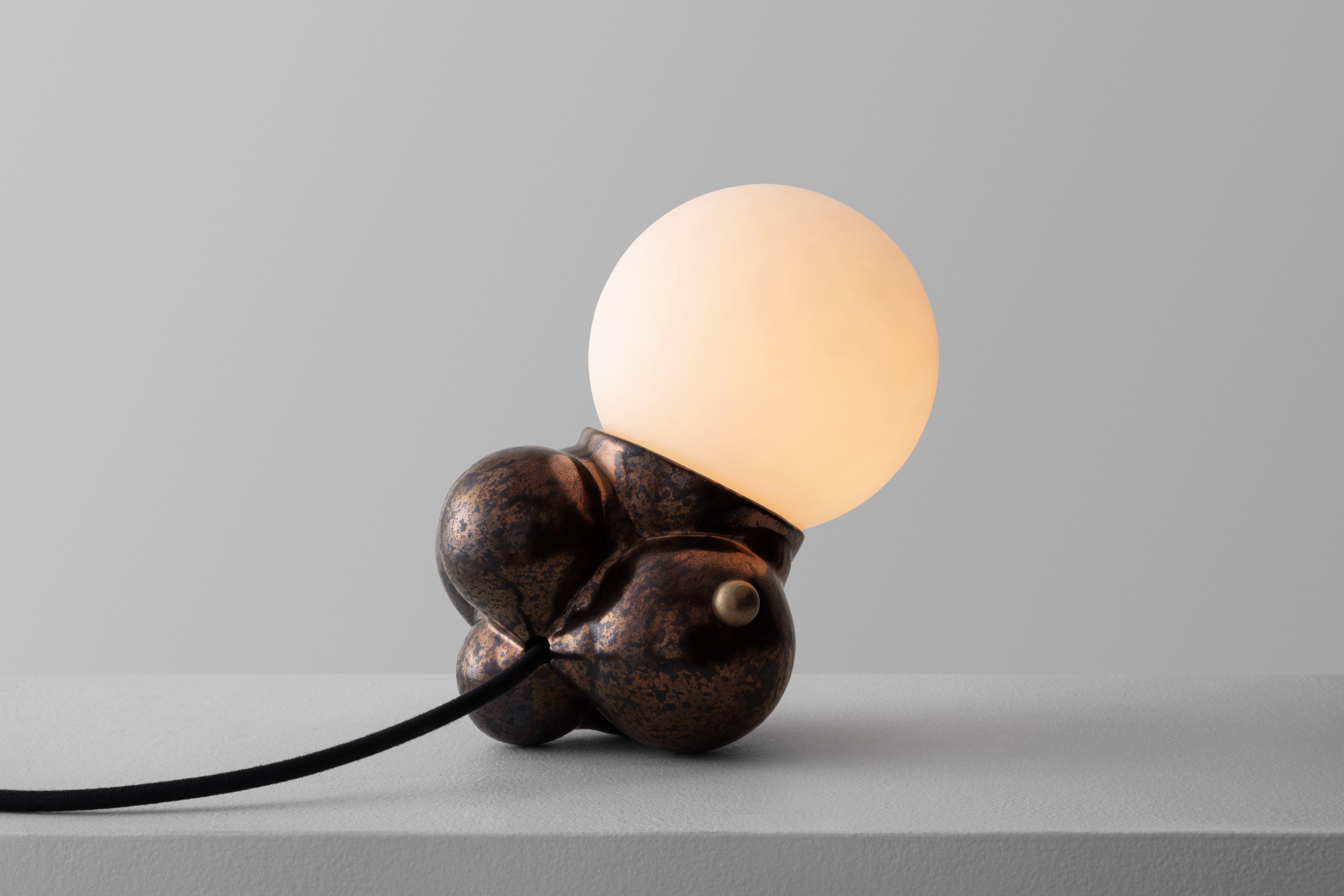 Mini Botryoidal Table Lamp by Forma Rosa Studio In New Condition For Sale In Geneve, CH