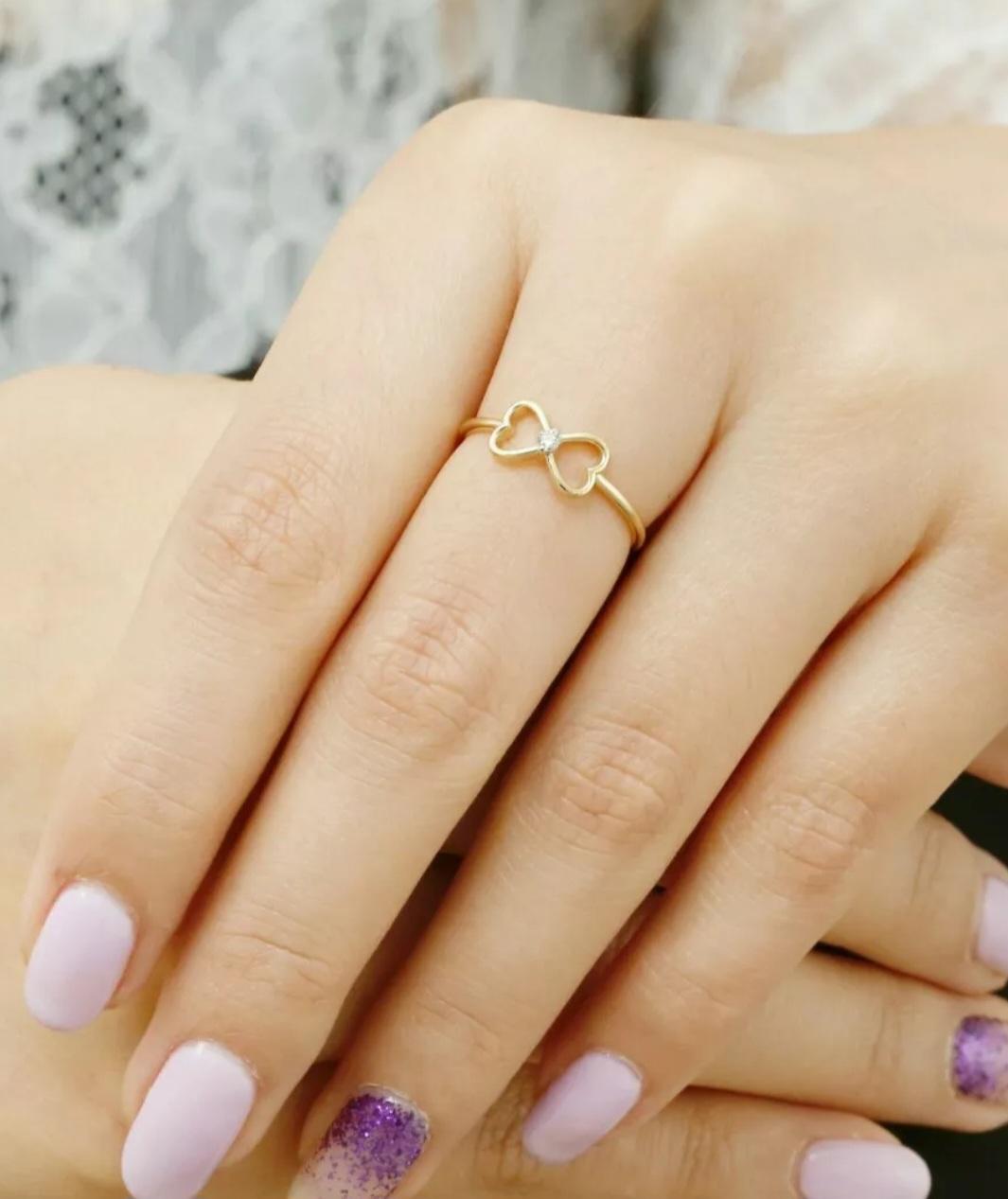 Mini Bow Shaped Diamond Ring 14k Solid Gold Everyday Use Diamond Ring Jewelry. In New Condition For Sale In Chicago, IL