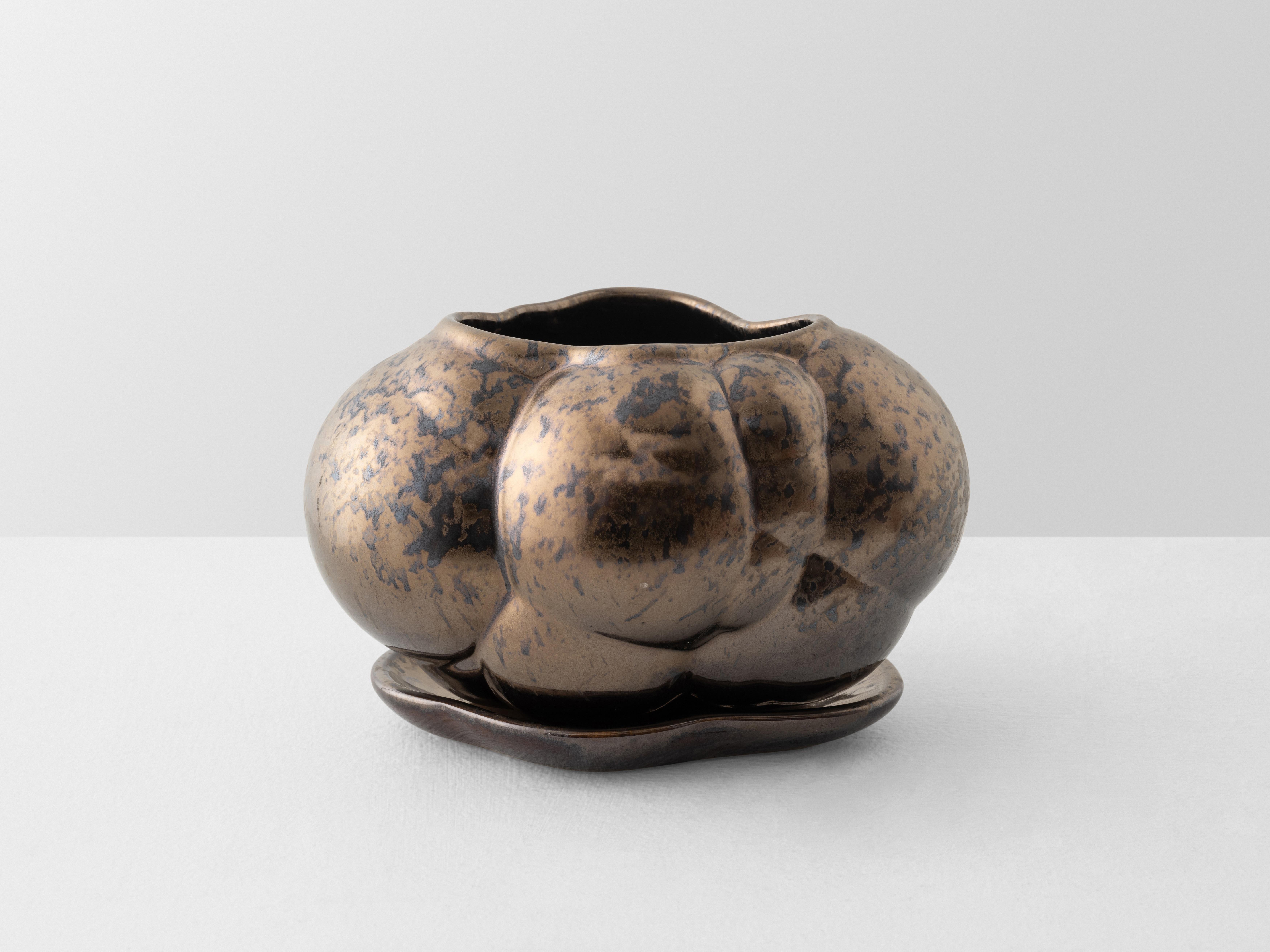 Américain Mini jardinière Botryoidal de Forma Rosa Studio en bronze en vente
