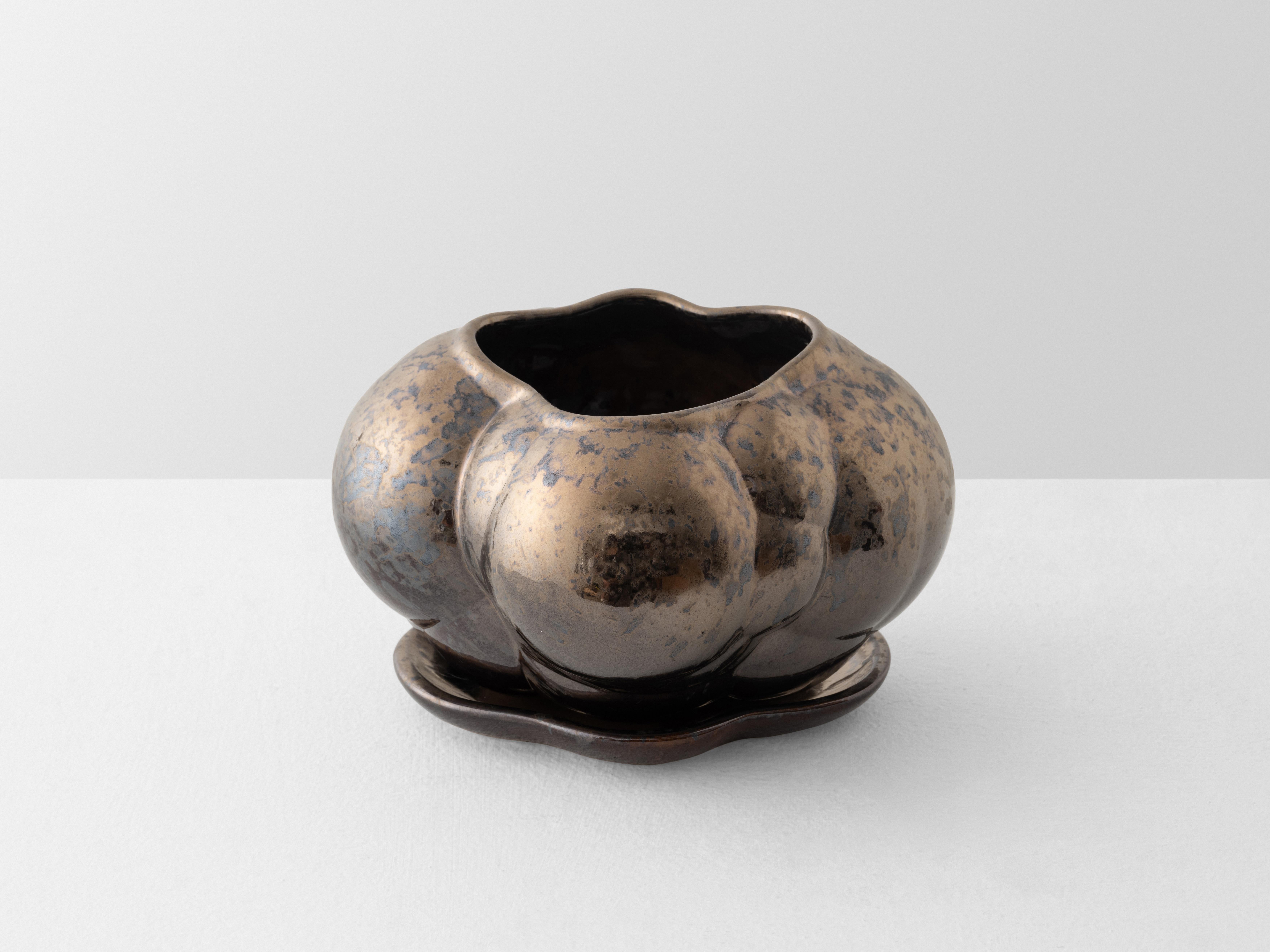 XXIe siècle et contemporain Mini jardinière Botryoidal de Forma Rosa Studio en bronze en vente