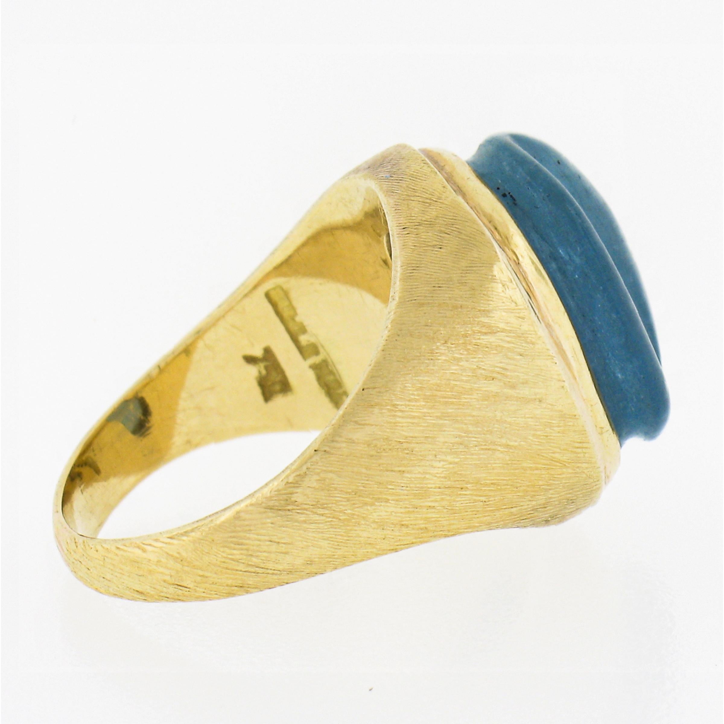 Women's or Men's Mini Burle Marx 18K Gold Carved Cabochon Bezel Set Aquamarine Florentine Ring