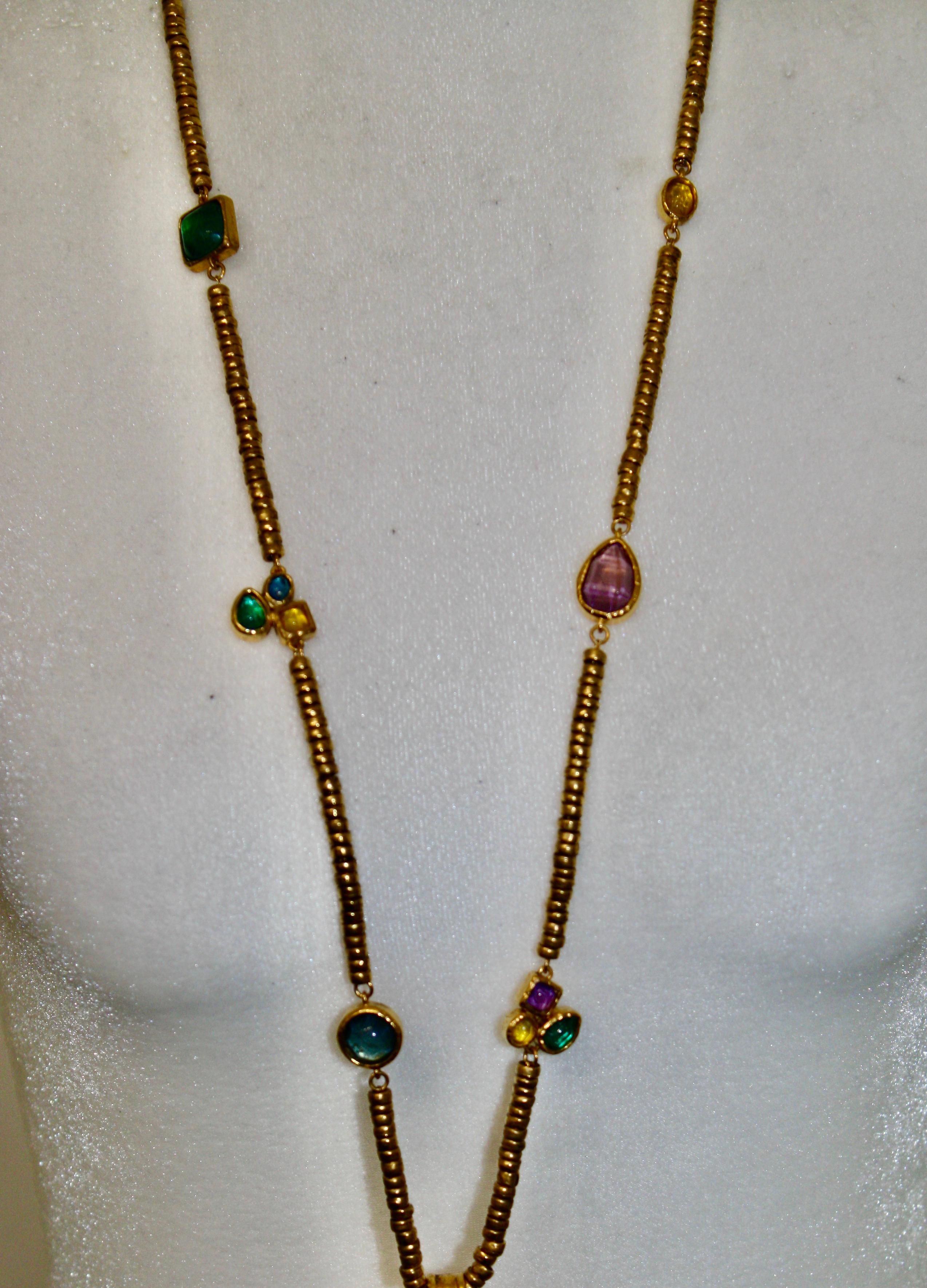 Mini-Cabochons-Halskette mit Regenbogen-Medaillon  im Angebot 2