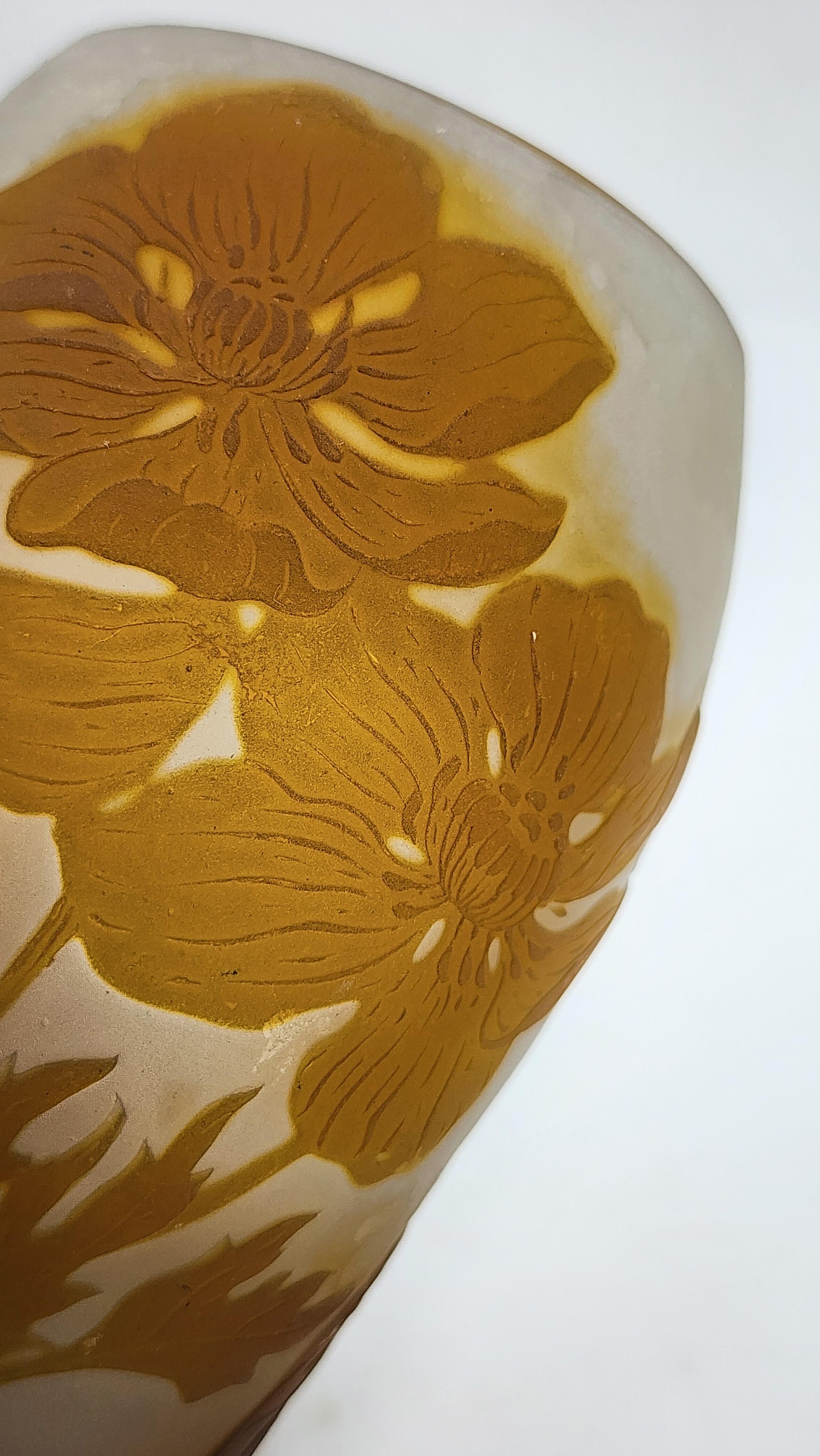 Francese Mini vaso in vetro Cameo di Emile Galle in vendita