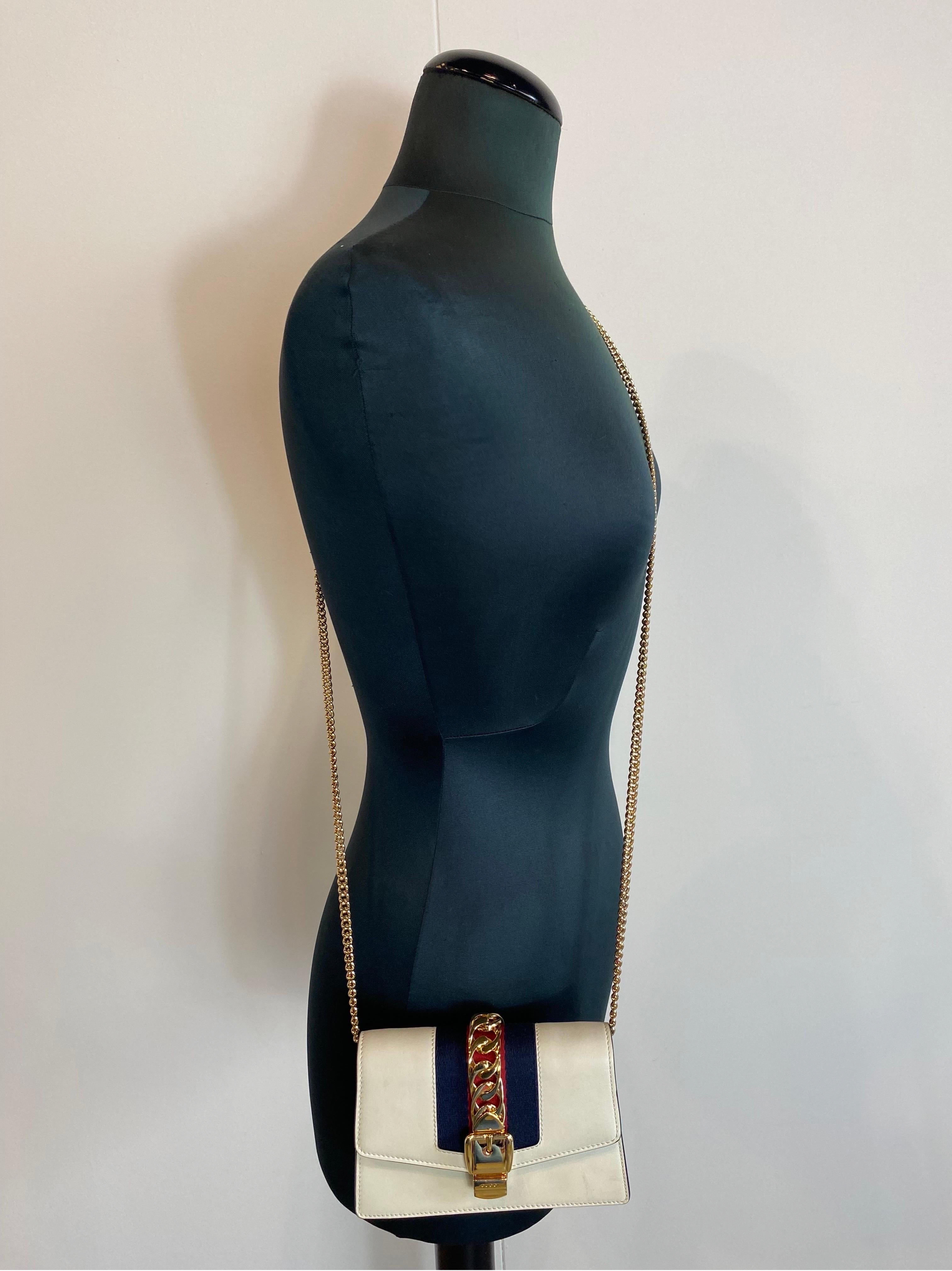 Mini Chain Sylvie bag Gucci For Sale 5