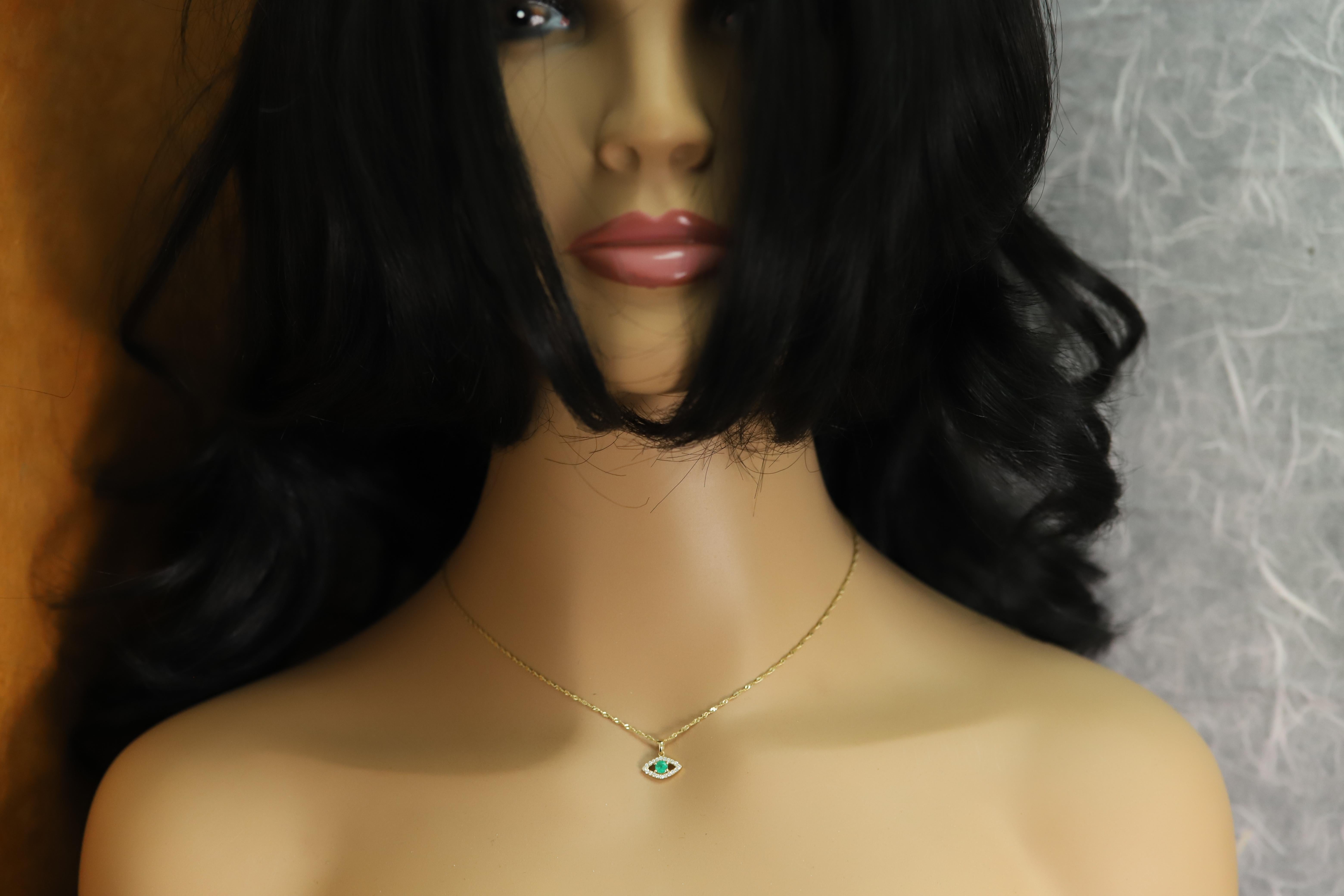 Mini-Diamant Evil Eye 14 Karat Gelbgold mit natürlichem grünem Smaragd in der Mitte im Angebot 5