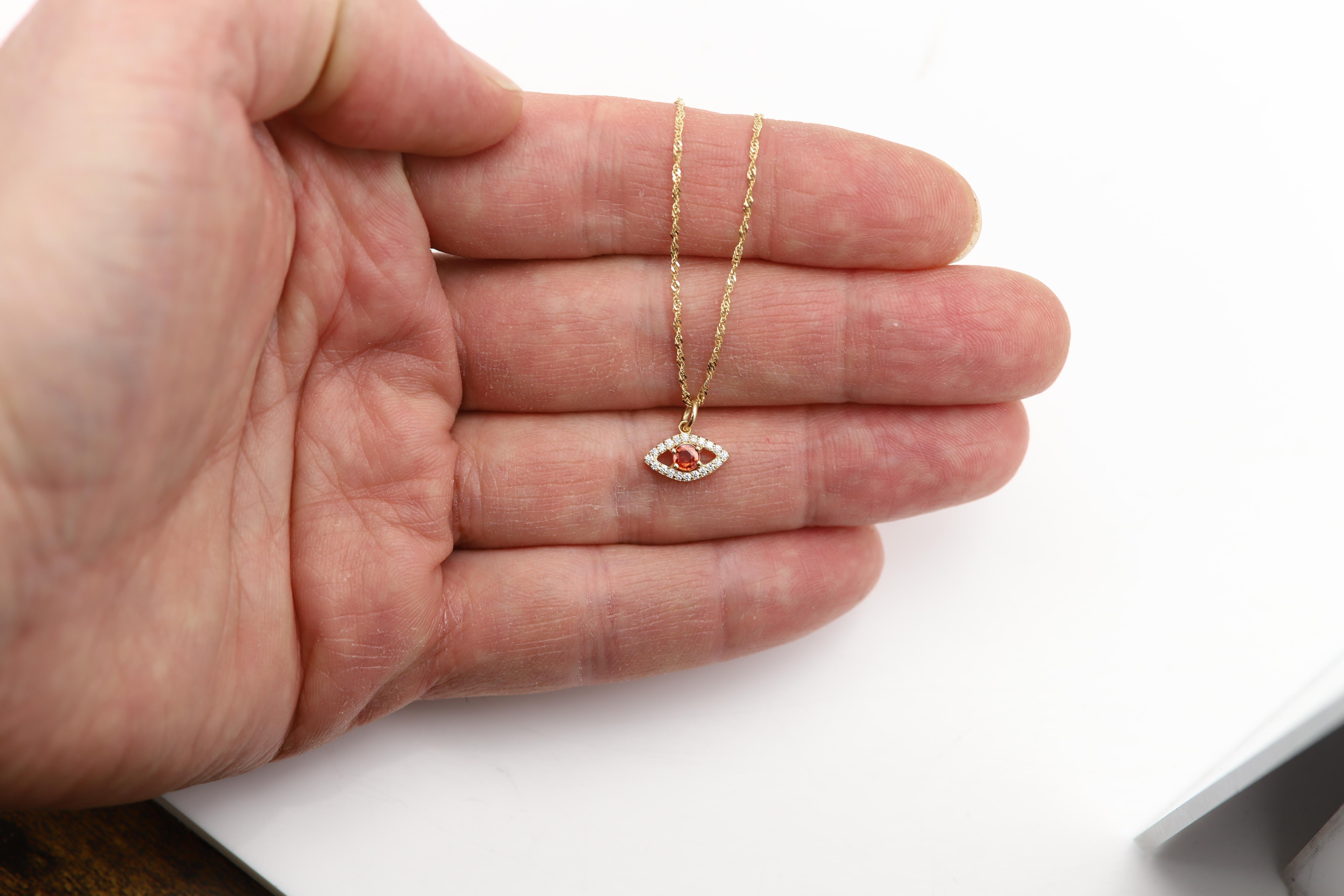 Mini œil maléfique en or jaune 14 carats avec saphir orange naturel au centre en vente 7