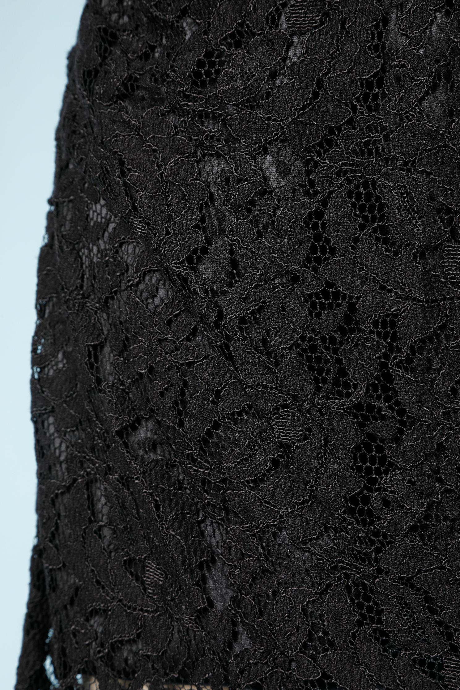 Mini dress bustier in black lace Dolce & Gabbana In Excellent Condition For Sale In Saint-Ouen-Sur-Seine, FR