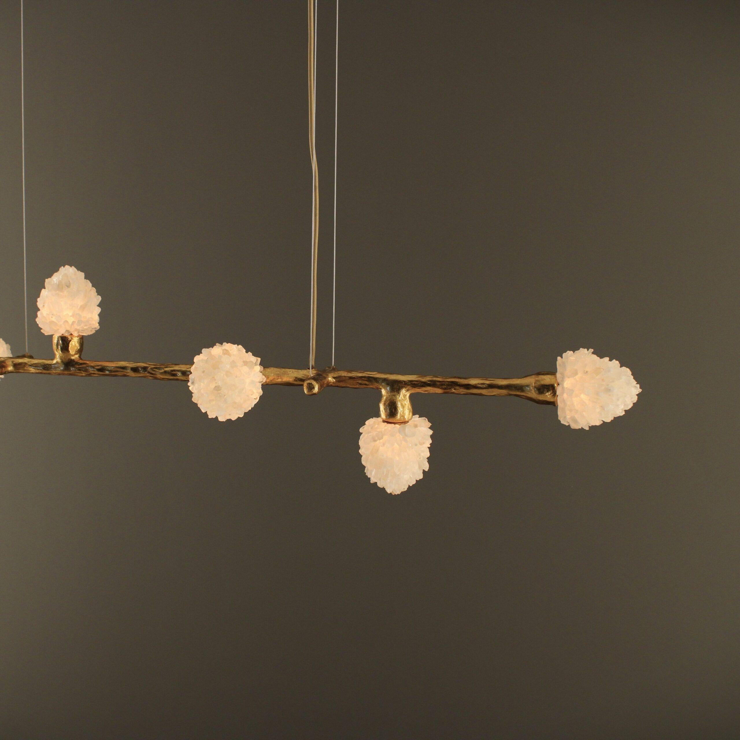 Altro Mini lampada a sospensione Etruscan II con dettagli in quarzo bianco e patina oro di Aver in vendita