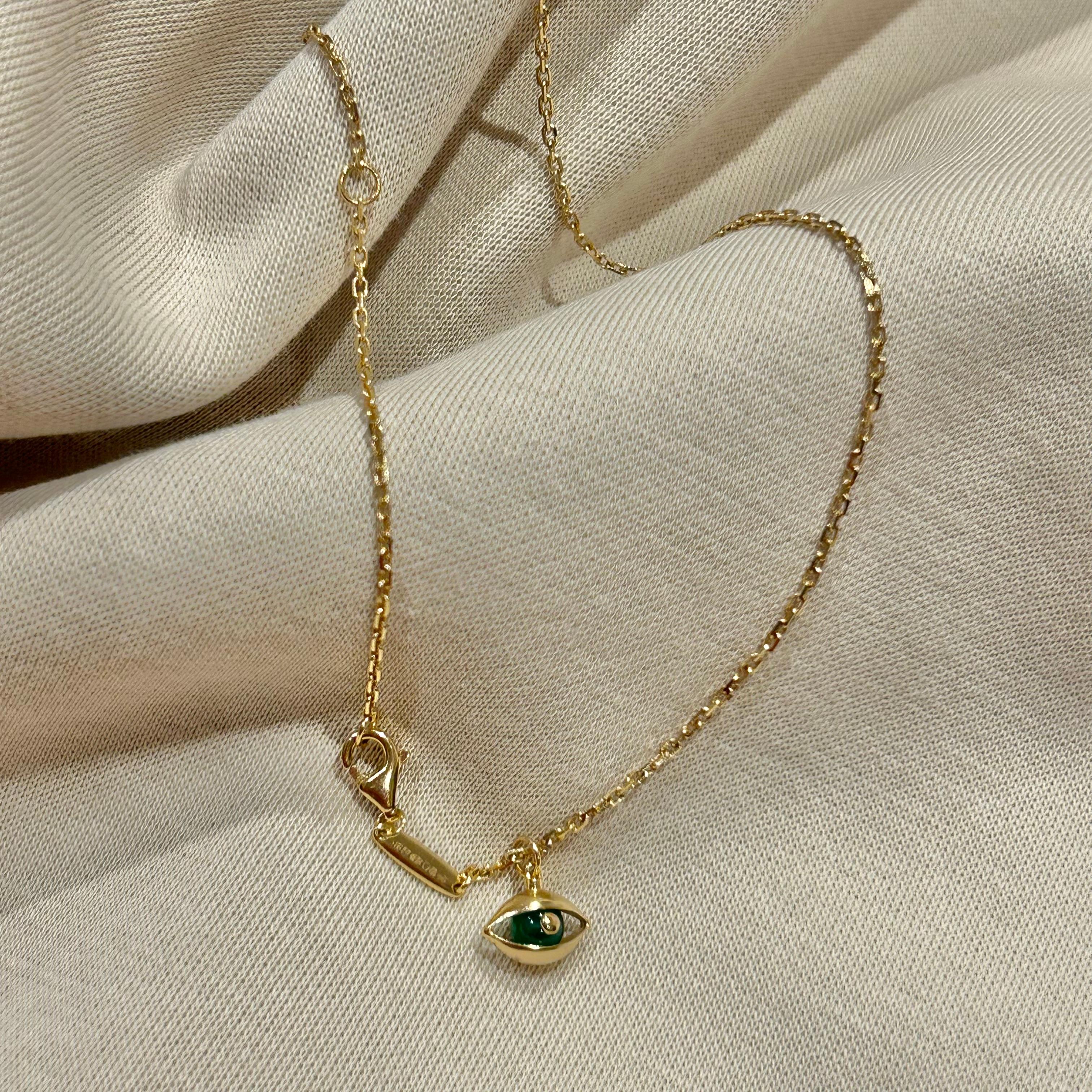Artisan Mini Eye Unisex Pendant Necklace 18 Karat Yellow Gold Green Chalcedony For Sale