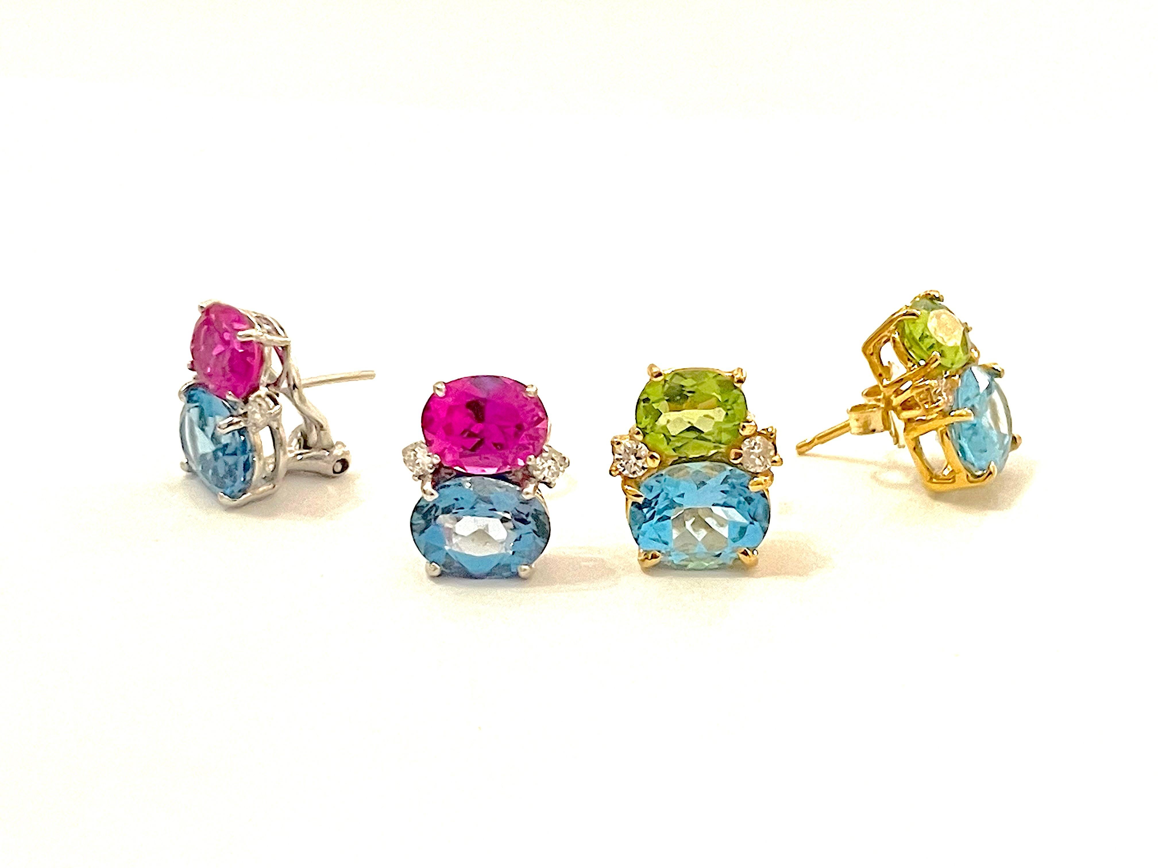 Contemporain Mini boucles d'oreilles Gum Drop avec péridots, topaze bleue et diamants en vente