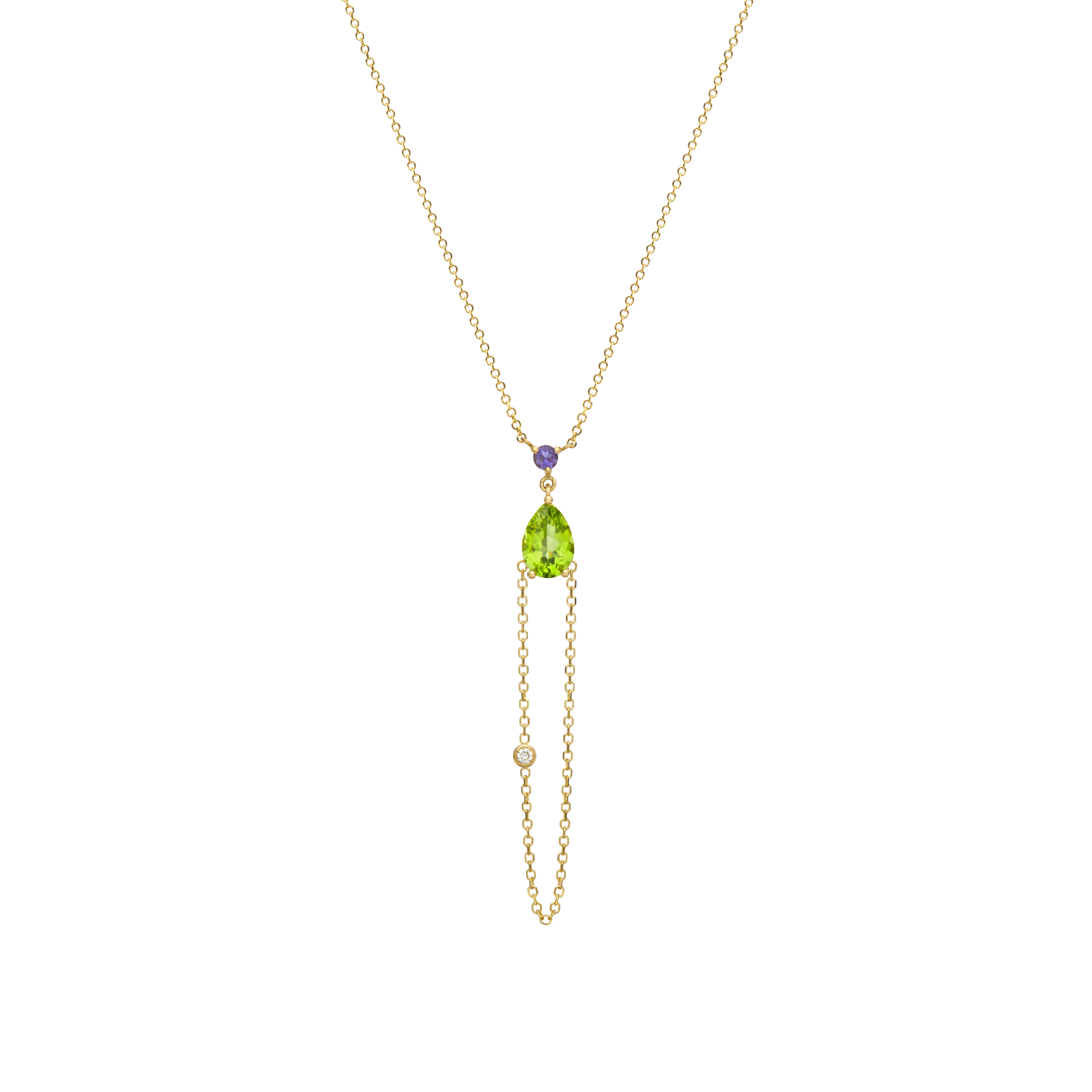 Mini Hanging Chain Pendant Necklace in 18Kt Gold with Peridot Iolitite Diamond