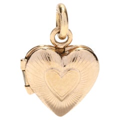 Mini médaillon en forme de cœur en or, petit médaillon en forme de cœur avec breloque en forme de cœur en or
