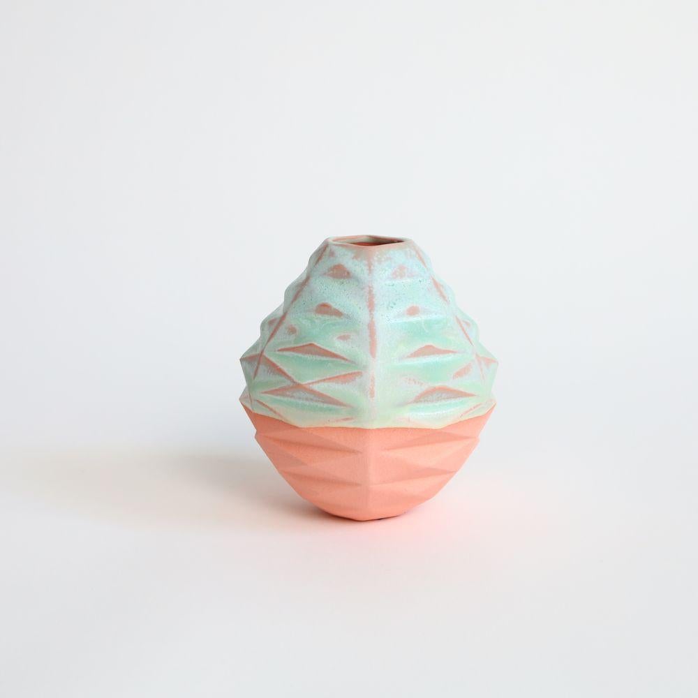 Mini Hex Patterned Vessel in Strawberry Pistachio In New Condition For Sale In Brooklyn, NY