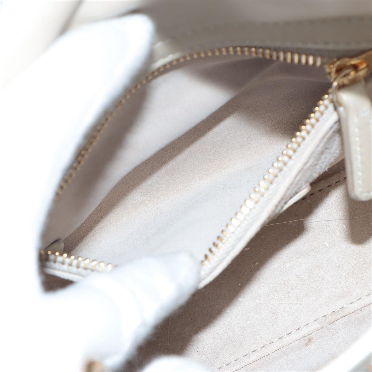 Mini sac Lady Dior platine métallisé en cuir d'agneau cannage avec broderie de perles en vente 8