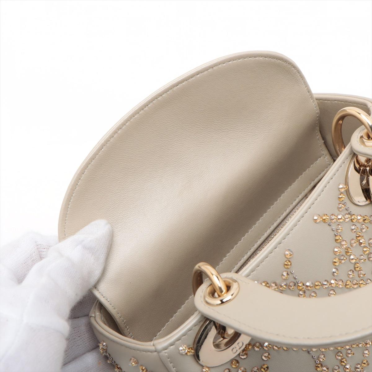 Mini sac Lady Dior platine métallisé en cuir d'agneau cannage avec broderie de perles en vente 4