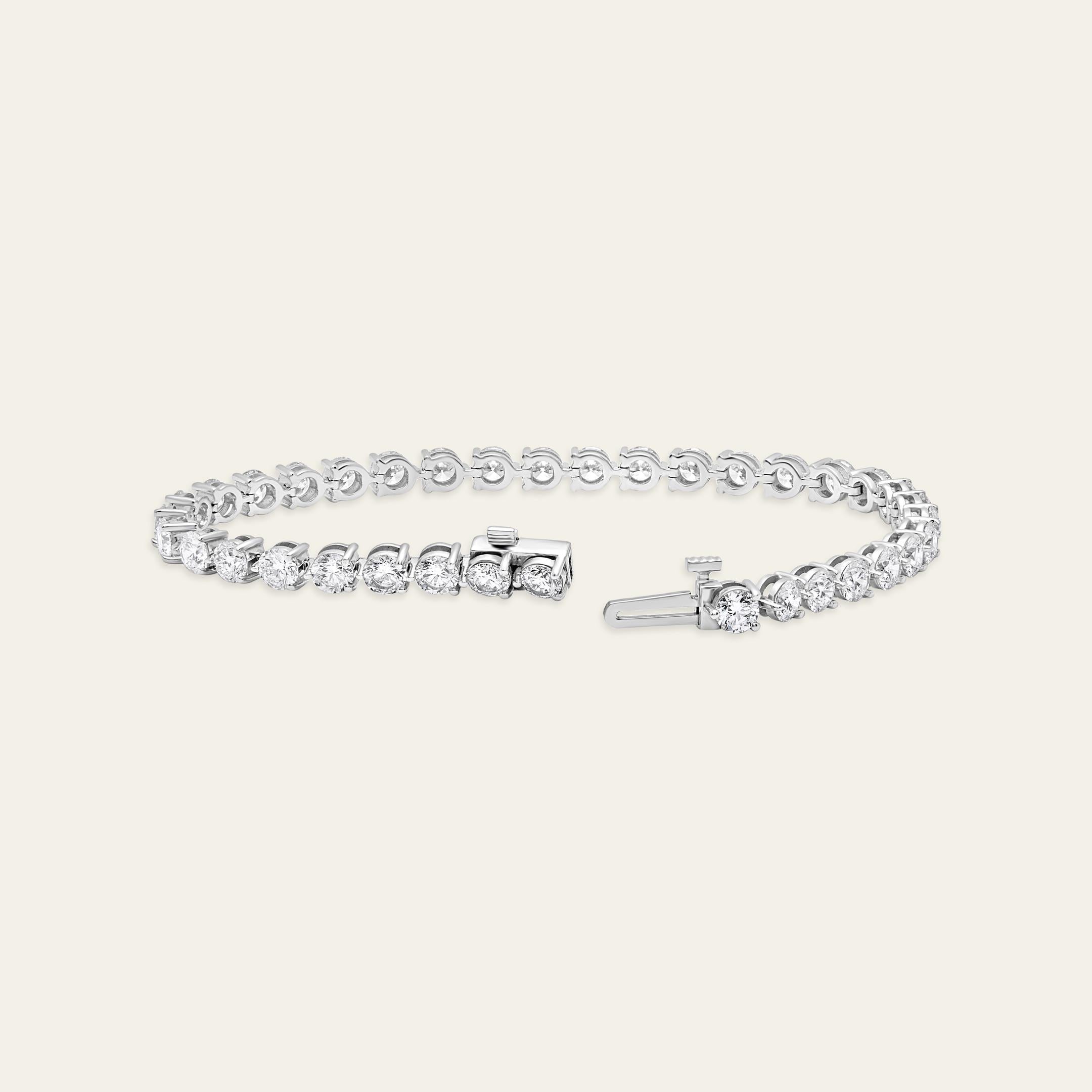 Round Cut Luce 5.7 Carat Round Diamond Tennis Bracelet For Sale