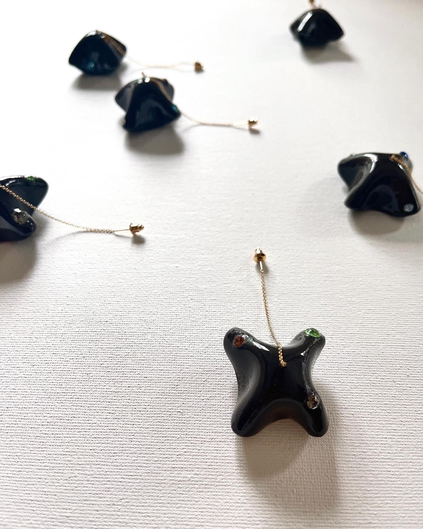 Boucles d'oreilles Mini Marshmallow Thread en vente 2