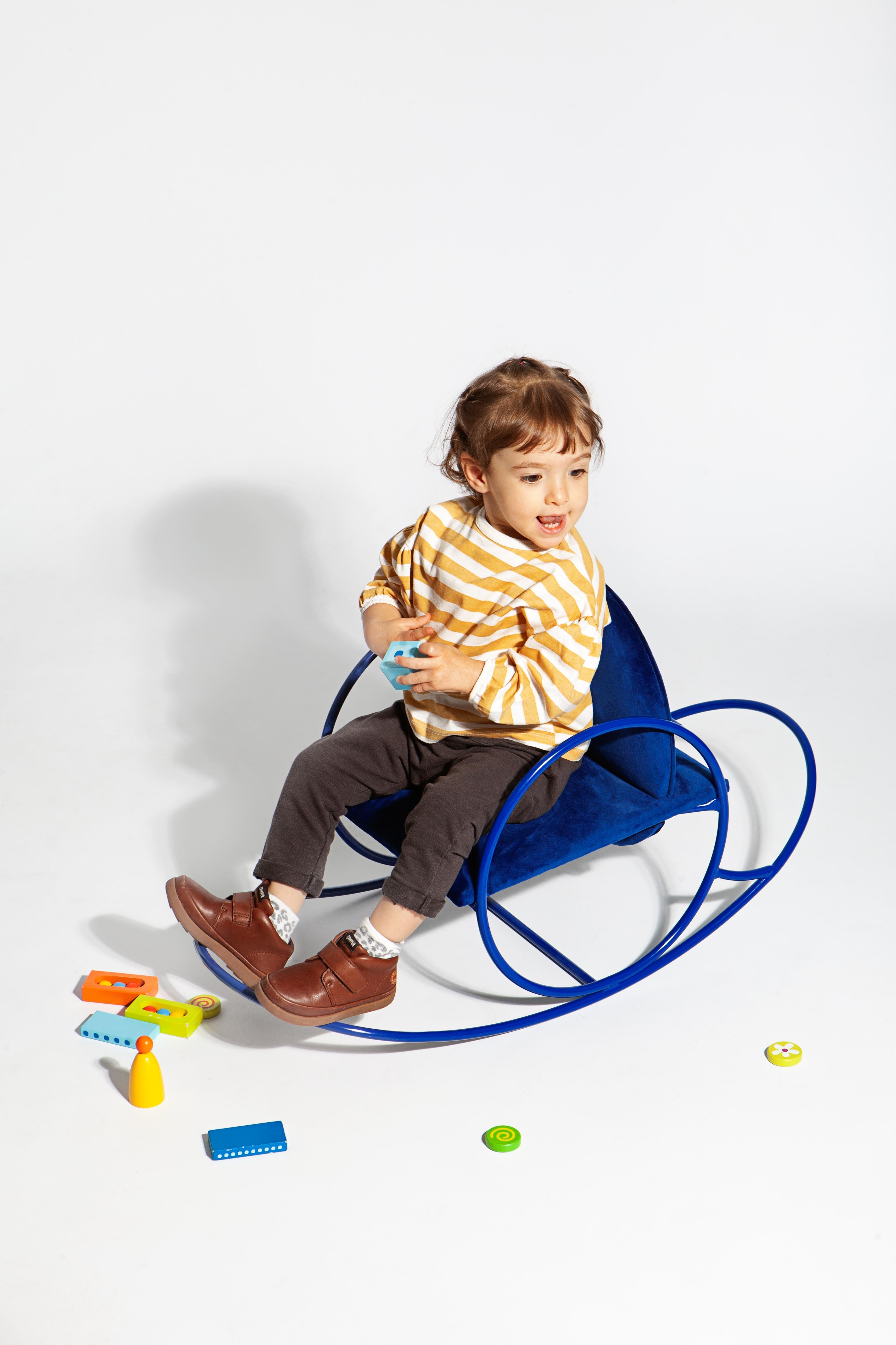 Spanish Mini Meneo Rocking Chair for Toddlers by Ángel Mombiedro in Ultramarine Blue For Sale