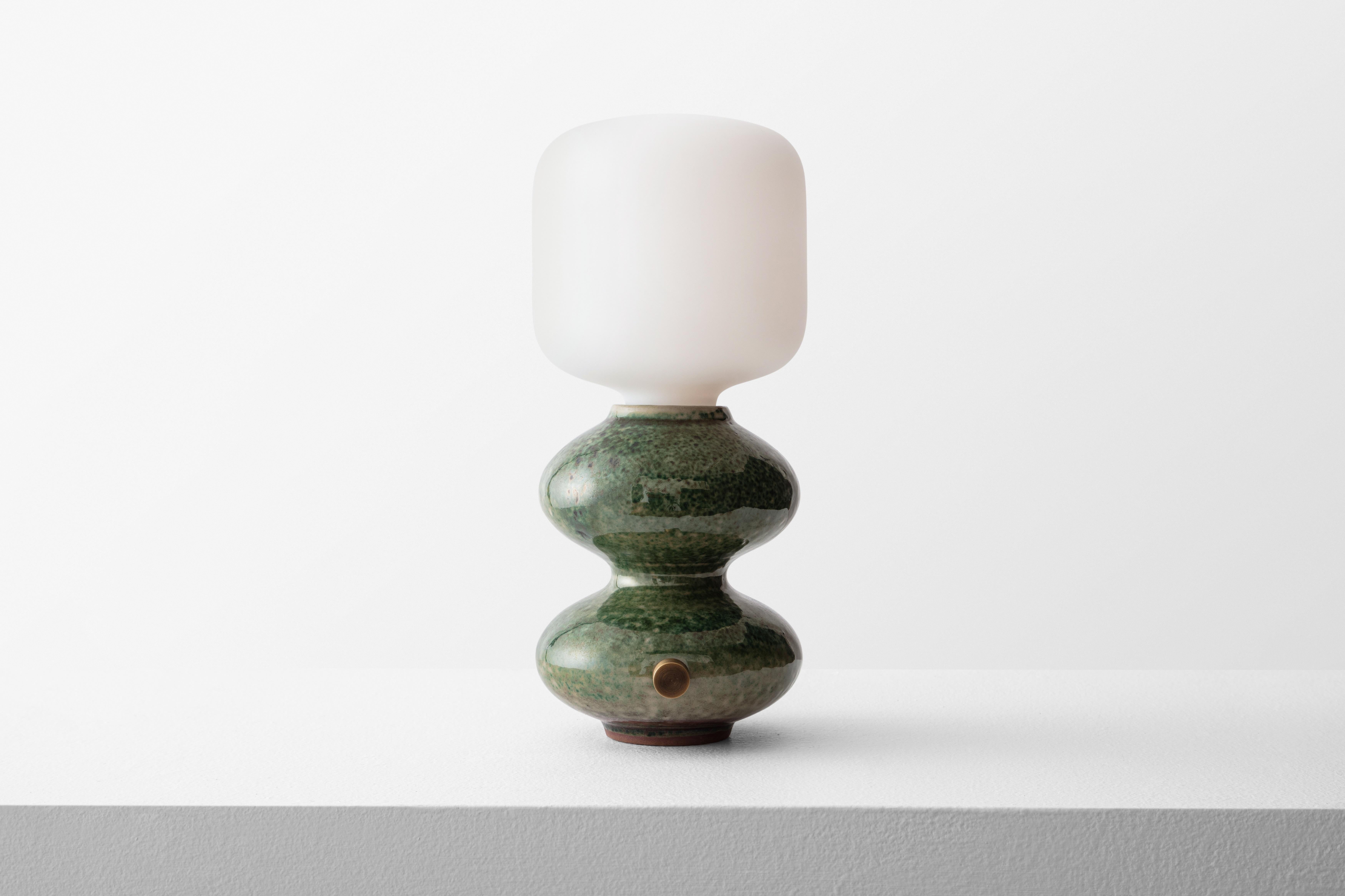 Mini Oxblood Wave Form Table Lamp by Forma Rosa Studio In New Condition For Sale In Geneve, CH