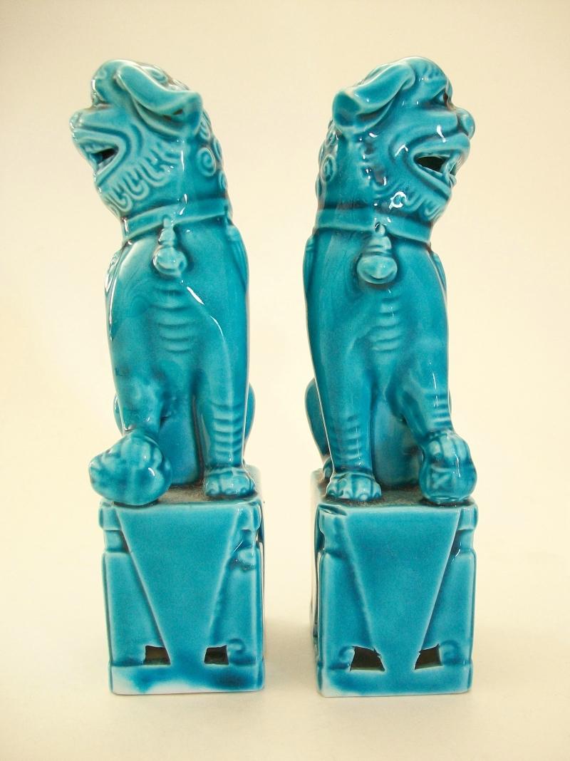 Mini Pair of Vintage Turquoise Glazed Ceramic Foo Dogs, China, circa 1980's In Good Condition For Sale In Chatham, ON