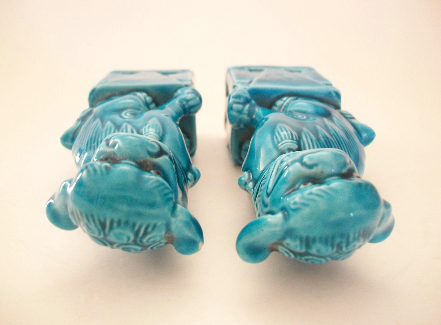Mini Pair of Vintage Turquoise Glazed Ceramic Foo Dogs, China, circa 1980's For Sale 1