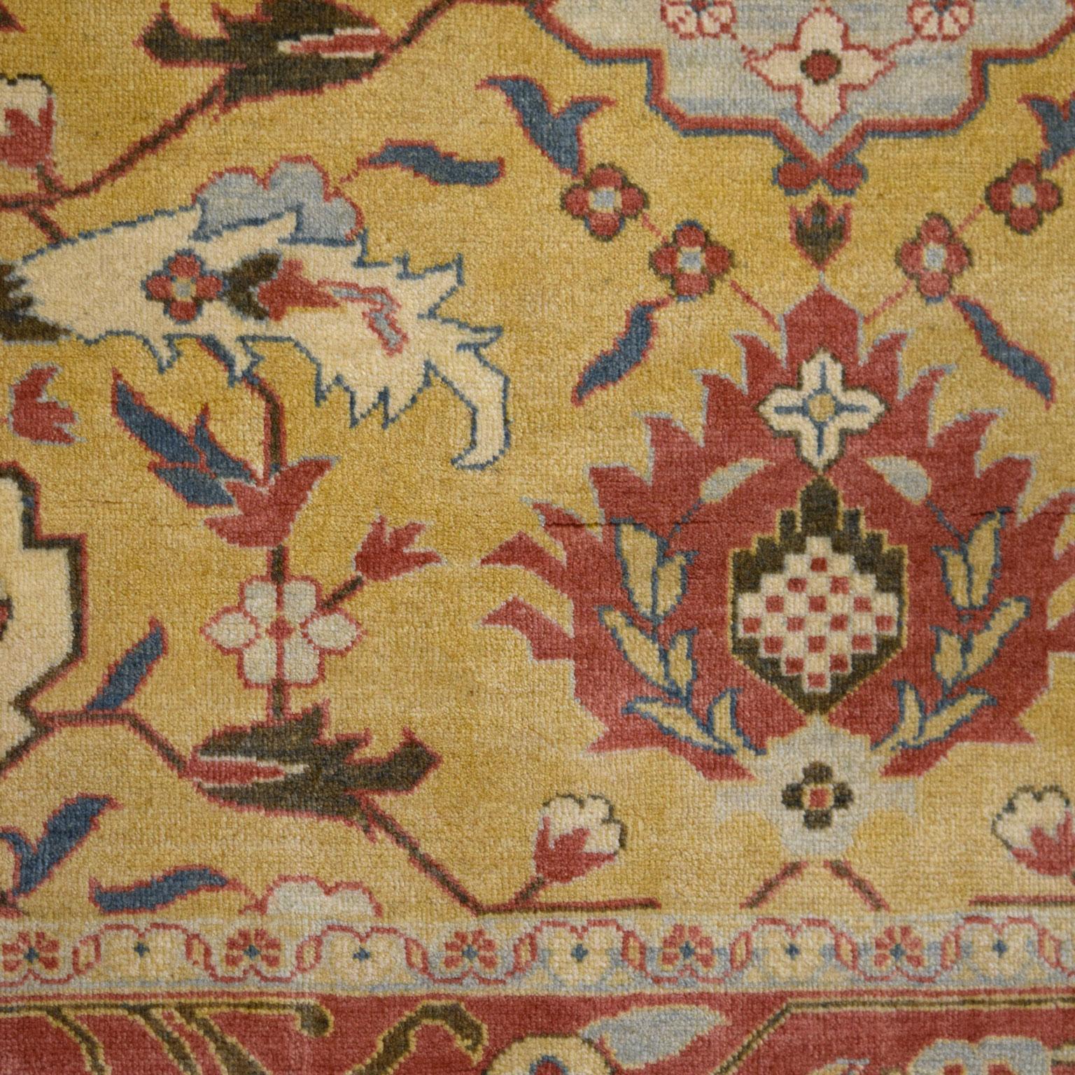 Handgeknüpfter persischer Farahan-Teppich aus Wolle, gelb und rosa, 3' x 4' (Sarouk Farahan) im Angebot