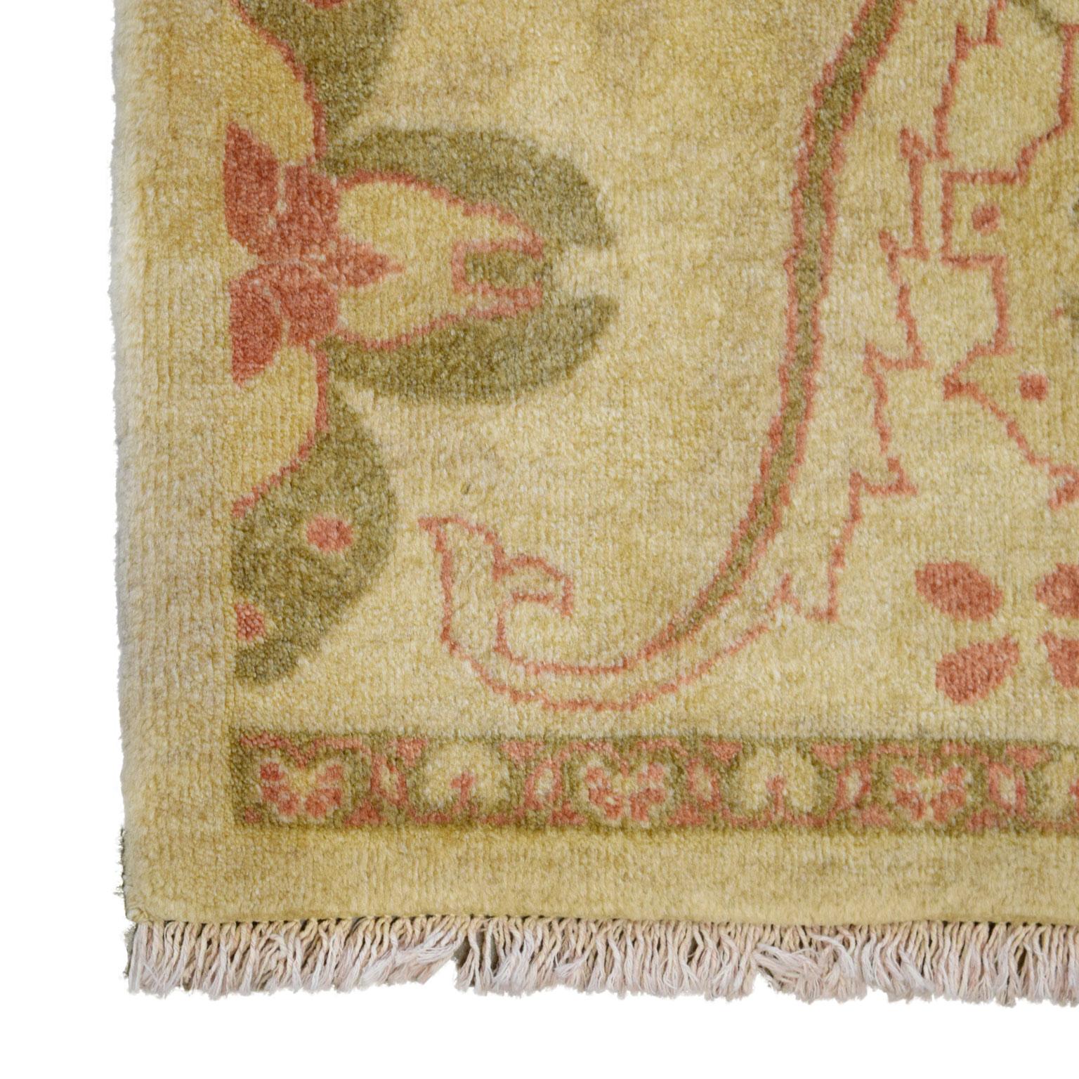 Pink Wool Persian Sarouk Farahan Rug, 3’ x 4’ For Sale 3