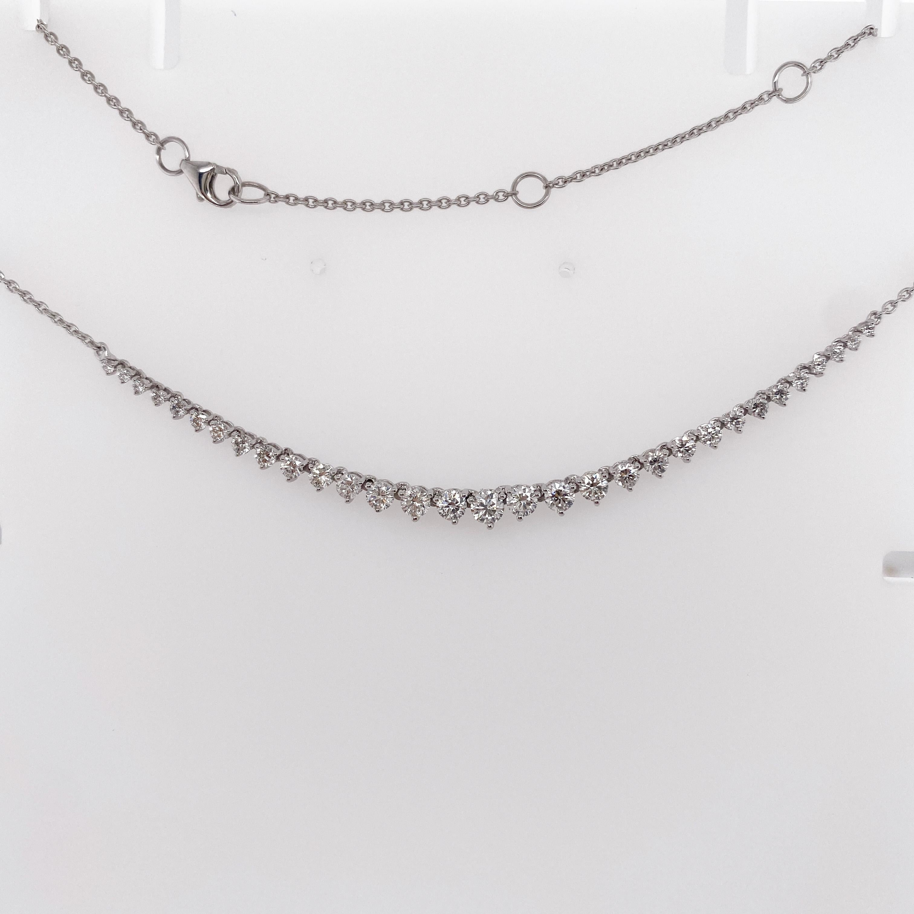 Mini-Riviera Tennis Necklace 1.62 Carats Graduated Diamonds in 14k White Gold In New Condition For Sale In Austin, TX