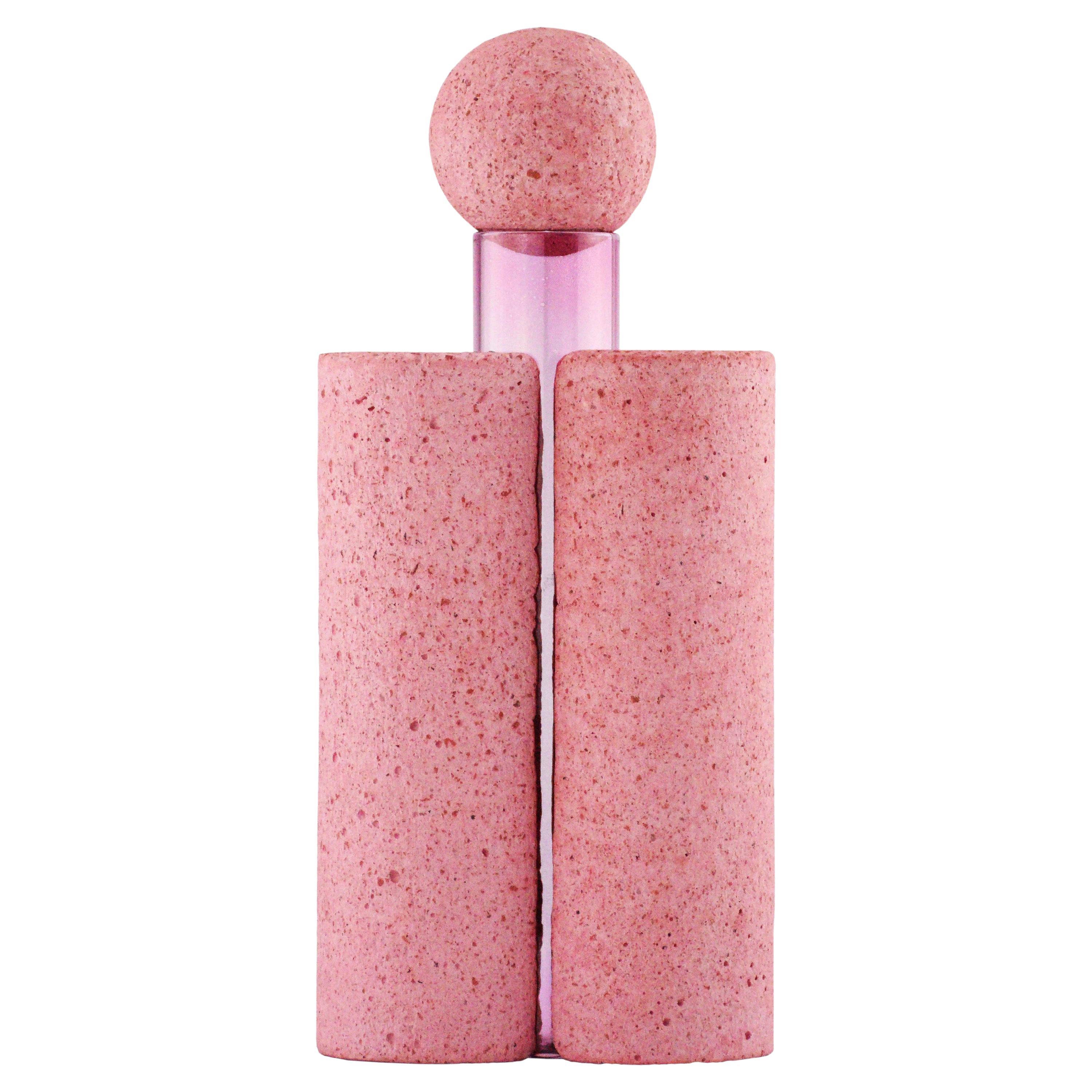 MINI Sculptural pink vase with lid, for flowers, Italian craftsmanship For Sale