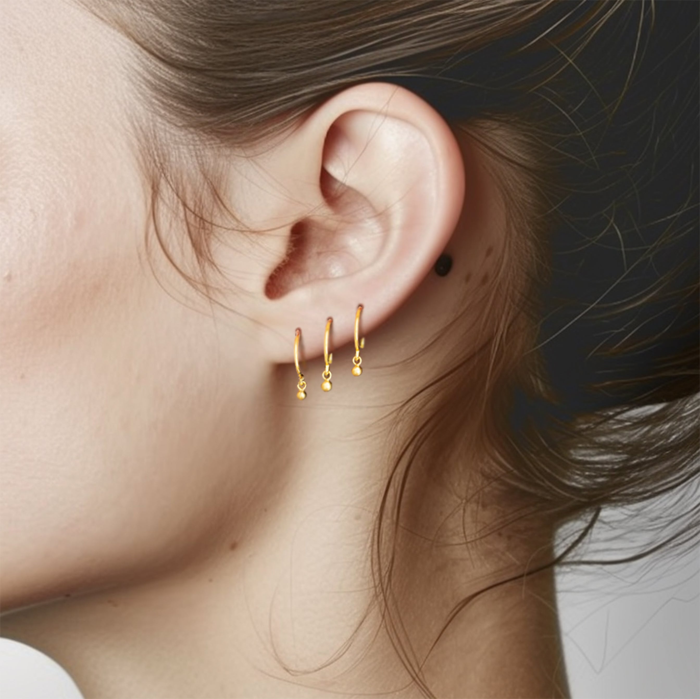 You won't find these Mini Seed Hook Earrings anywhere else. They will make you feel elegantly radiant with a touch of dazzle, effortlessly stylish, and easy to pair with anything 

	•	0.75