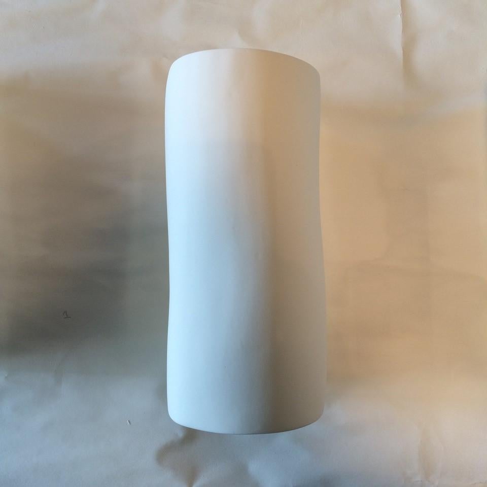 Mini Serenity, Contemporary White Plaster Wall Sconce or Light, Hannah Woodhouse (Geformt) im Angebot