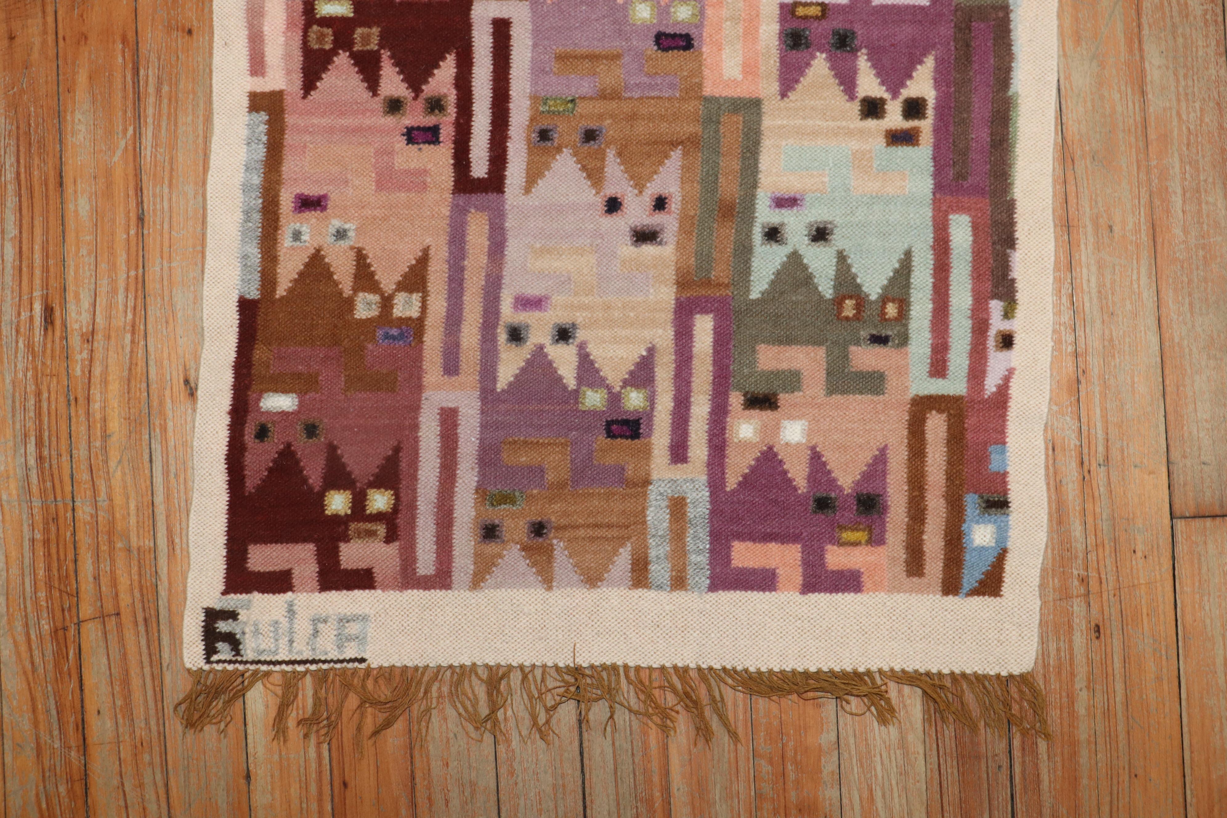 Mini Signed Swedish Kitten Kilim In Good Condition For Sale In New York, NY