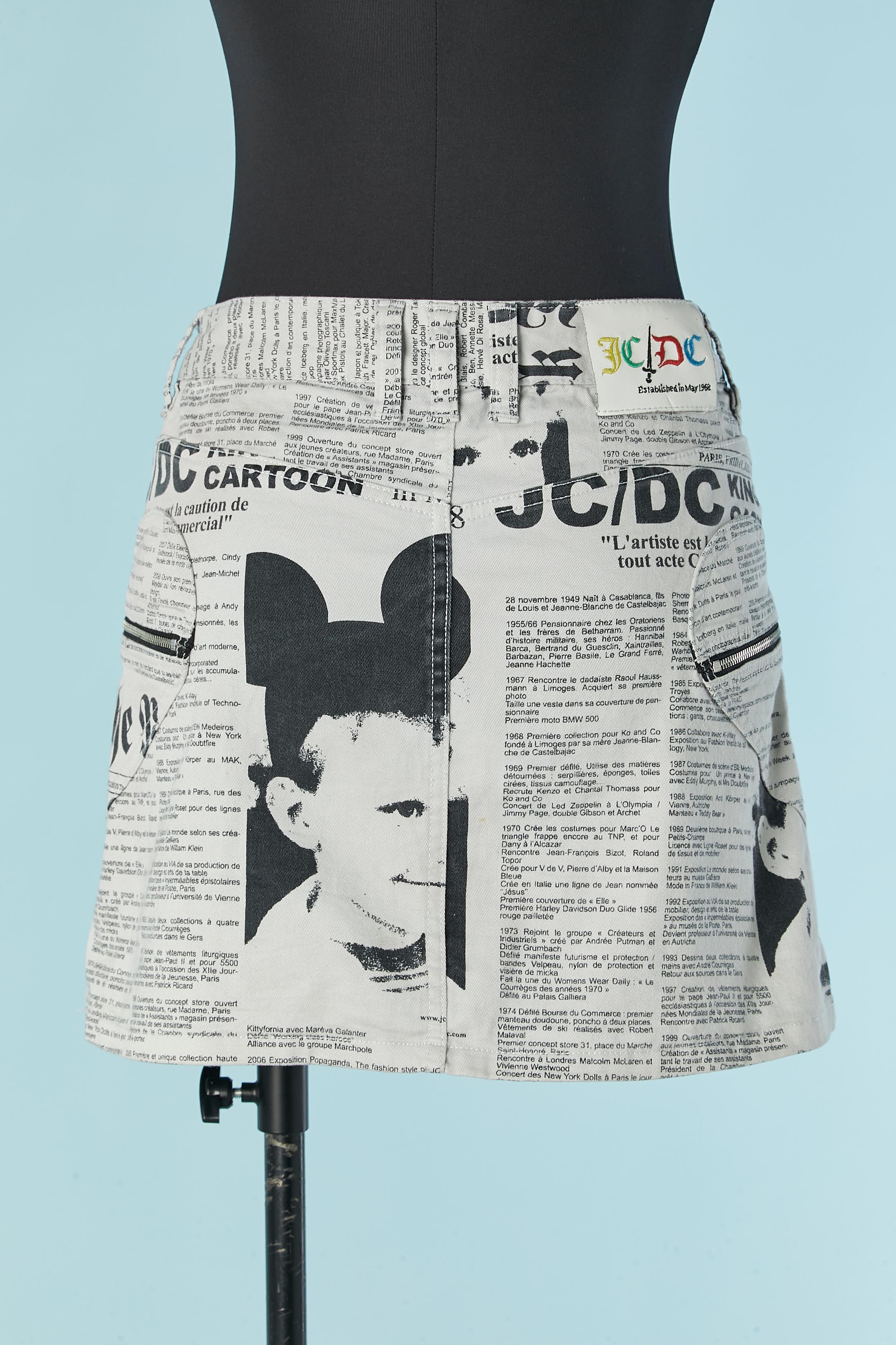 Women's Mini skirt in cotton with newspaper print JCDC For Sale