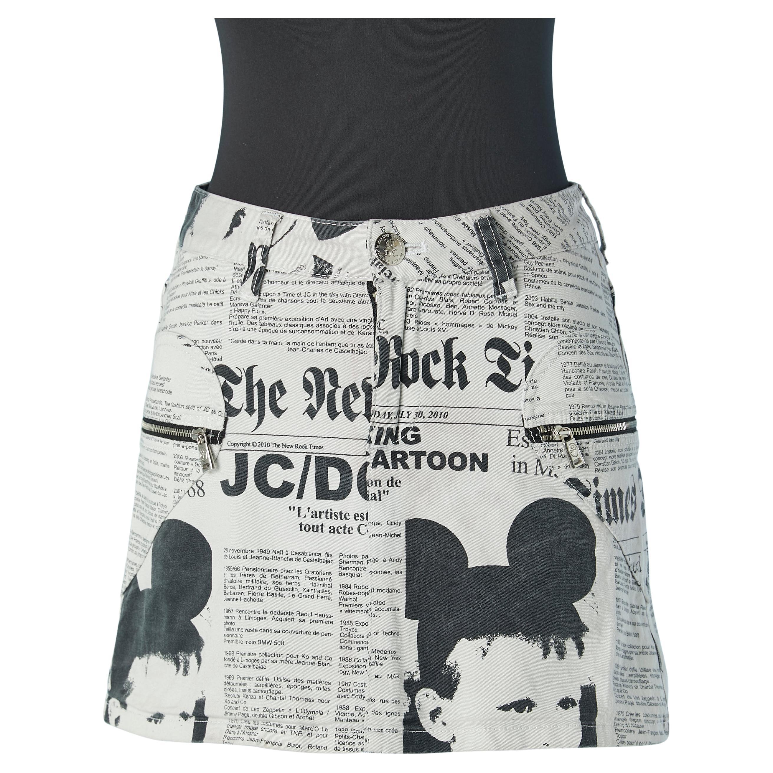 Mini skirt in cotton with newspaper print JCDC For Sale