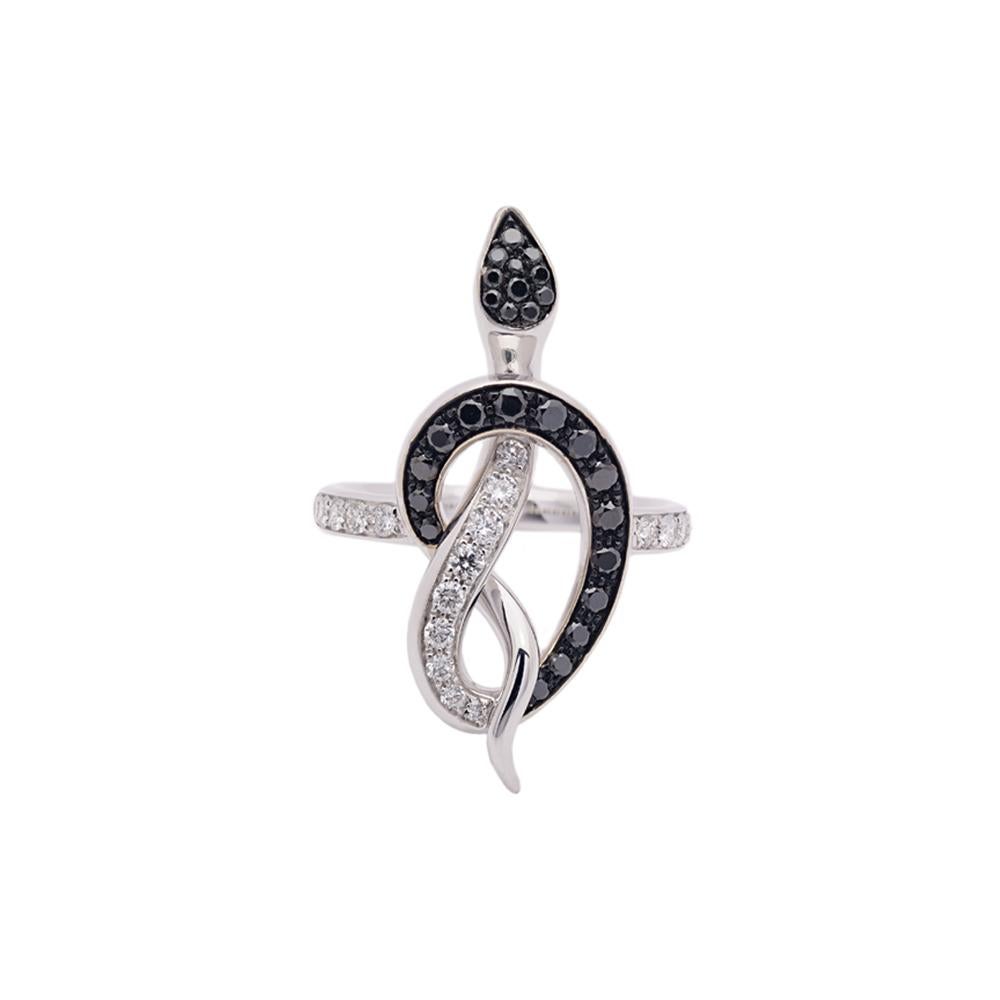 Round Cut Mini Snake 18 Karat White Gold Ring with Black and White Diamonds For Sale