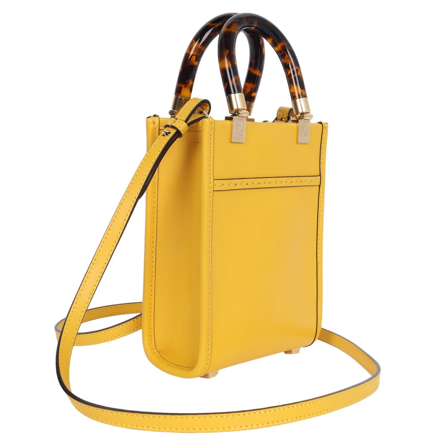 Fendi Mini Sunshine Shopper Umhängetasche aus gelbem Leder im Angebot 2