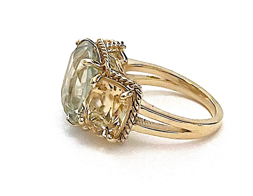 Mini anello a tre pietre con Topazio Blu e Peridoto in vendita 6