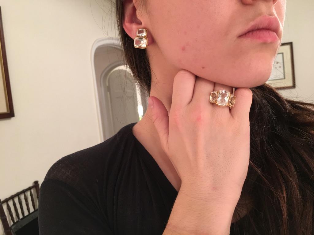 Mini anello a tre pietre con Topazio Blu e Peridoto in vendita 13
