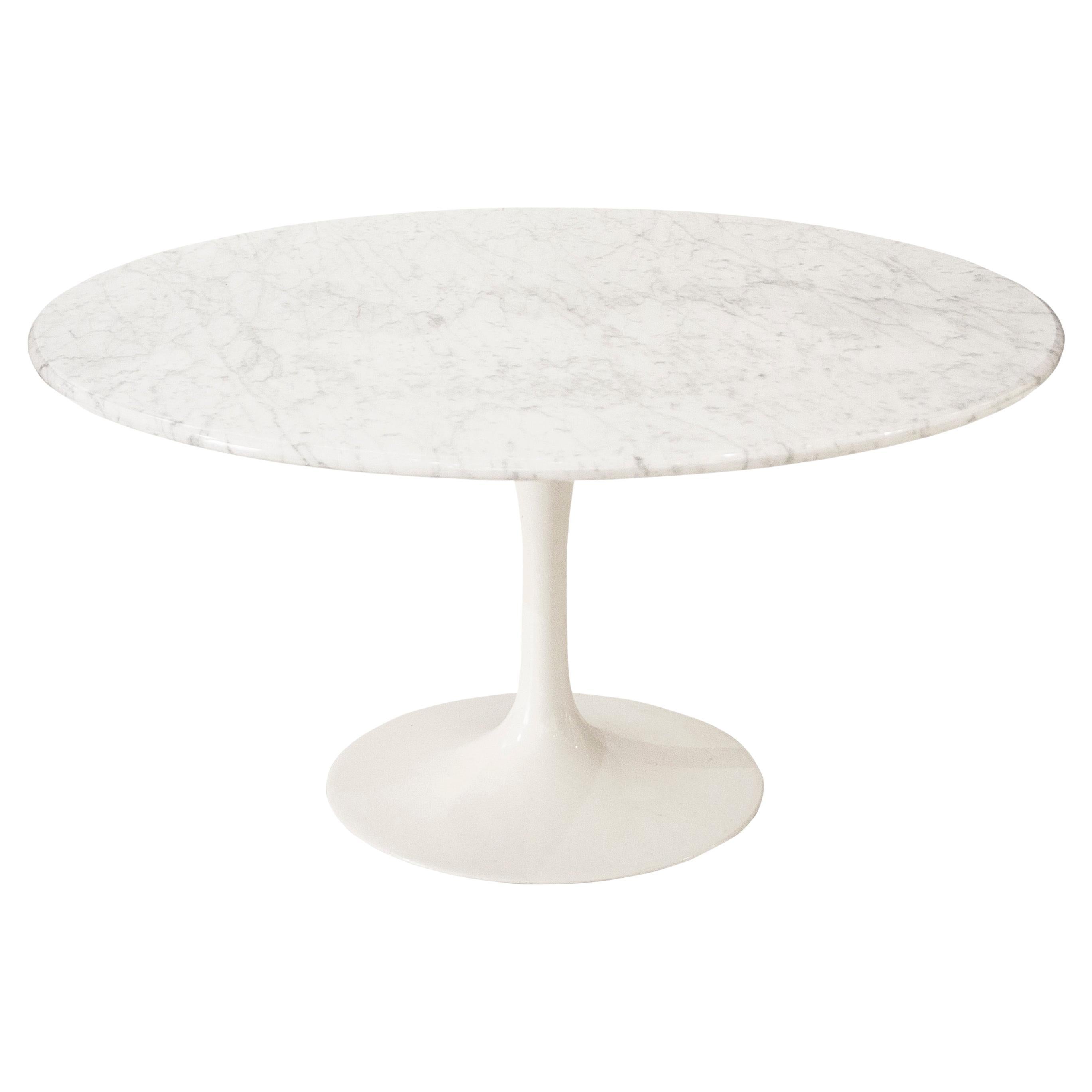 Mini Tulip Table, Designed by Eero Saarinen and Edited by Knoll, USA, 1956 For Sale