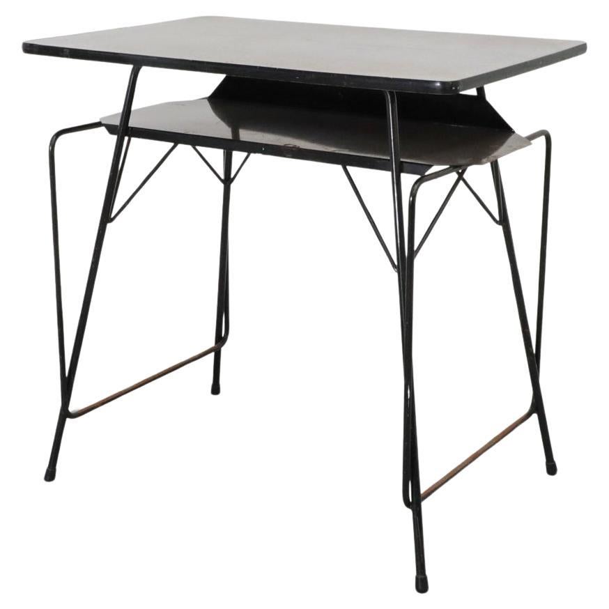 Escritorios mini Willy Van Der Meeren para Tubax con base negra y borde negro
