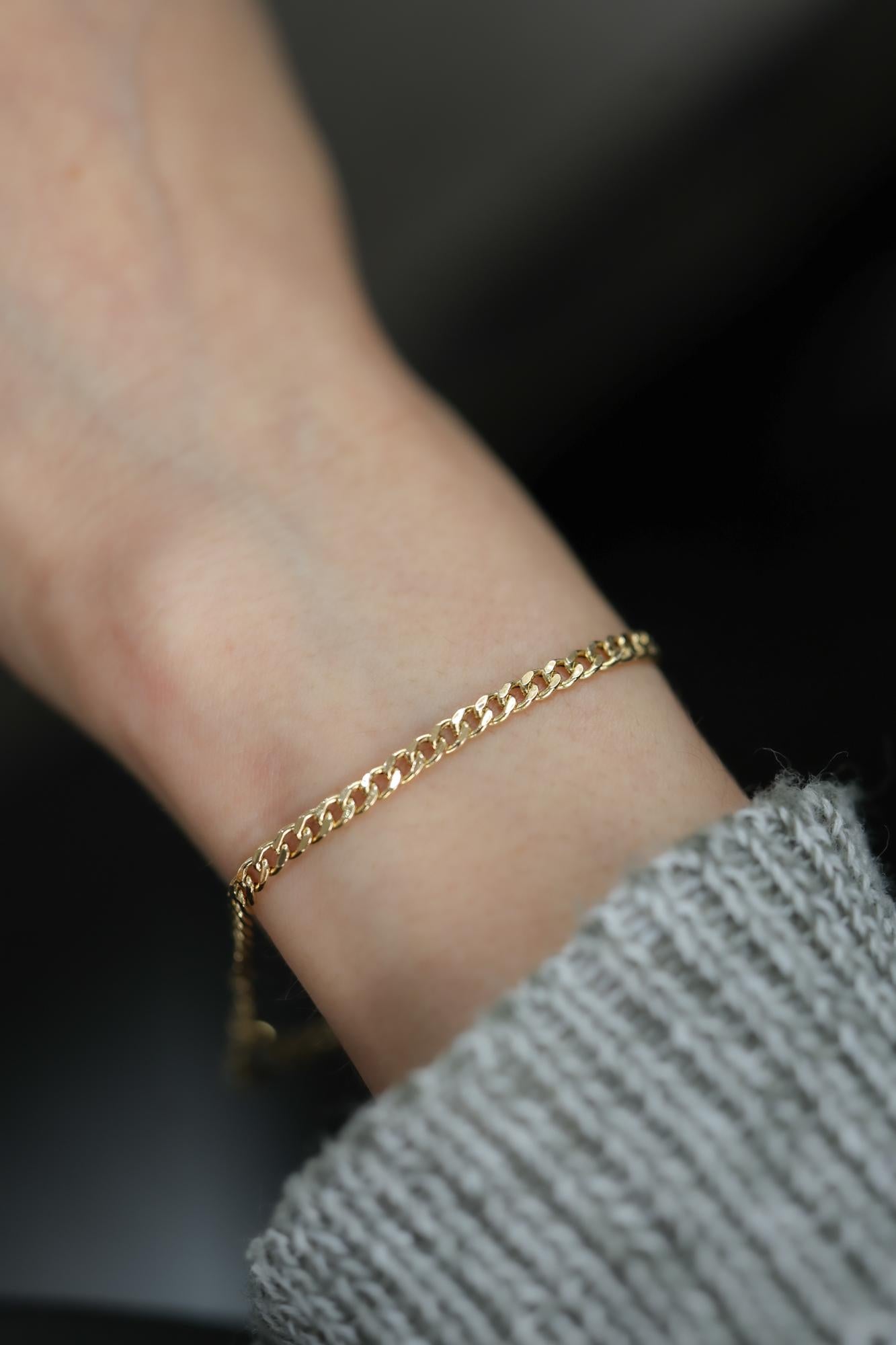 Mini Yellow Gold Cuban Bracelet In New Condition For Sale In Los Angeles, CA