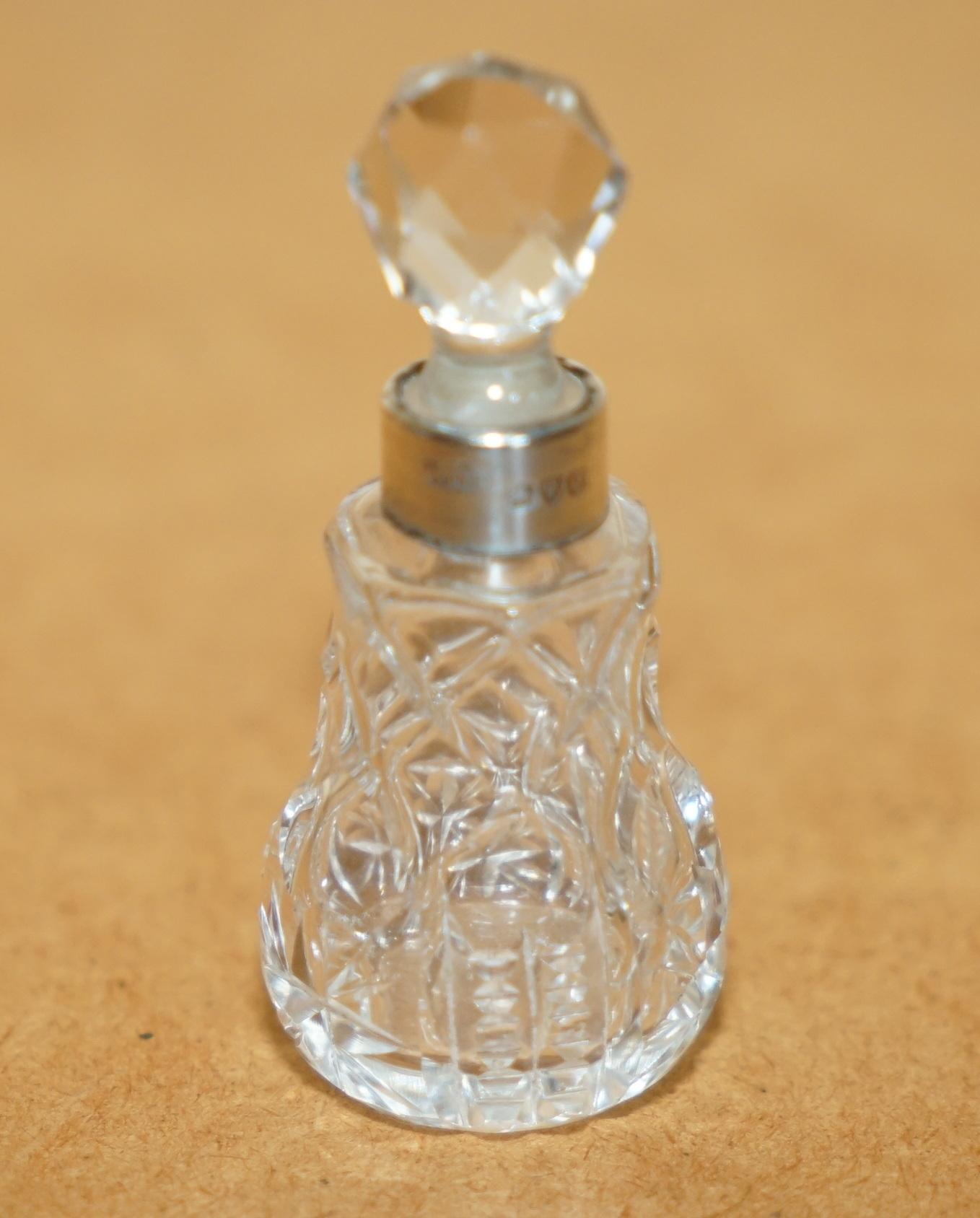 Inglese MINIATURA 1891 WILLIAM VALE & SONS BOTTIGLIA DI PROFUMO IN ARGENTO CRISTALLINO in vendita