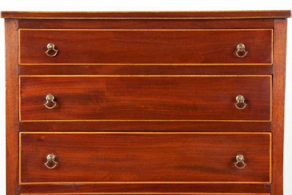 Miniature Antique American Federal Salesmans Sample Chest of Drawers, circa 1800 1