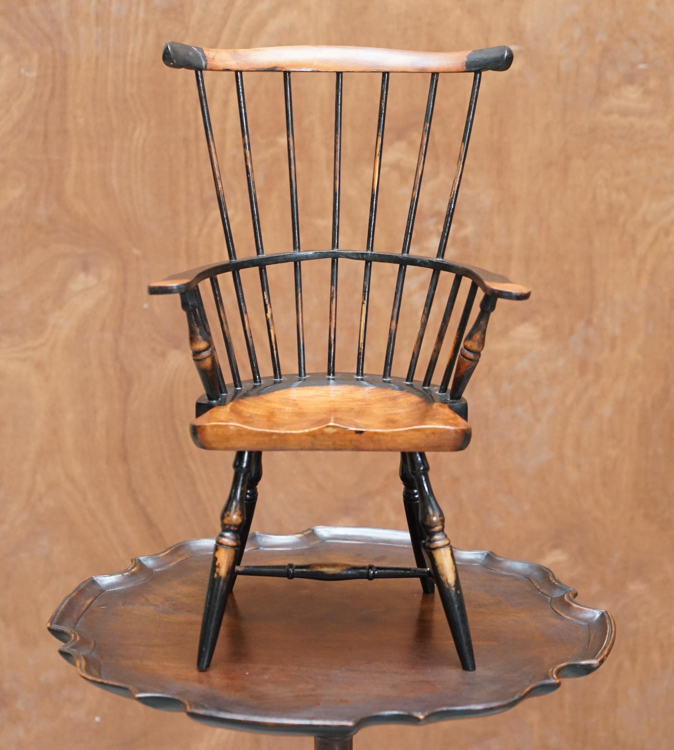 antique comb back windsor chair