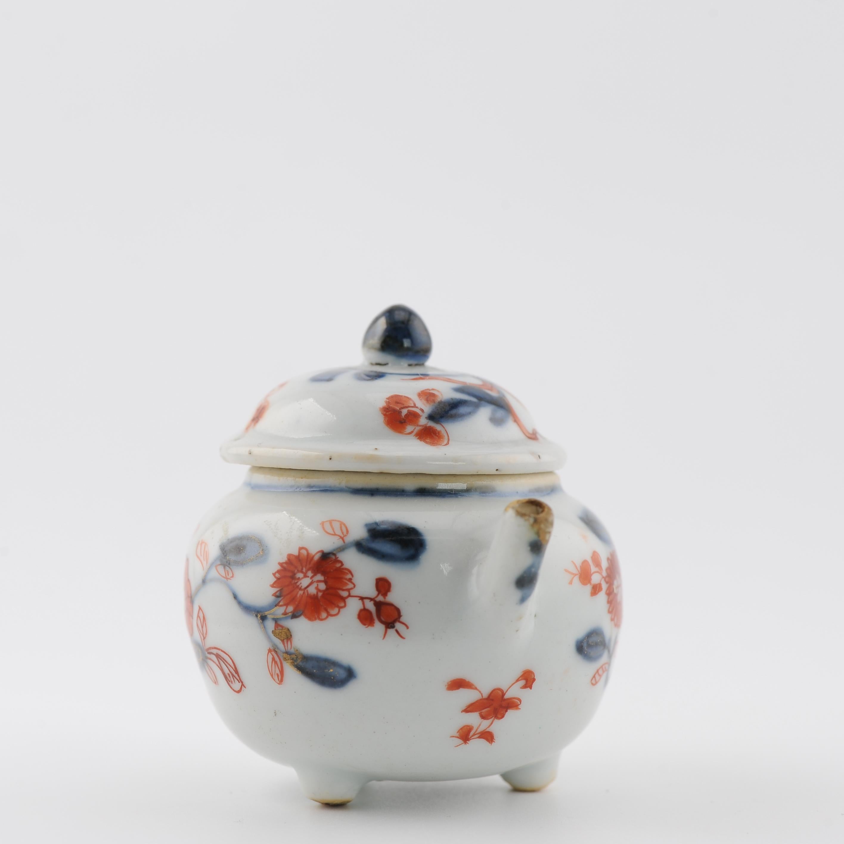 Miniature Antike Edo Periode Ca 1700 Japanisches Porzellan Topf Imari Rot (18. Jahrhundert und früher) im Angebot