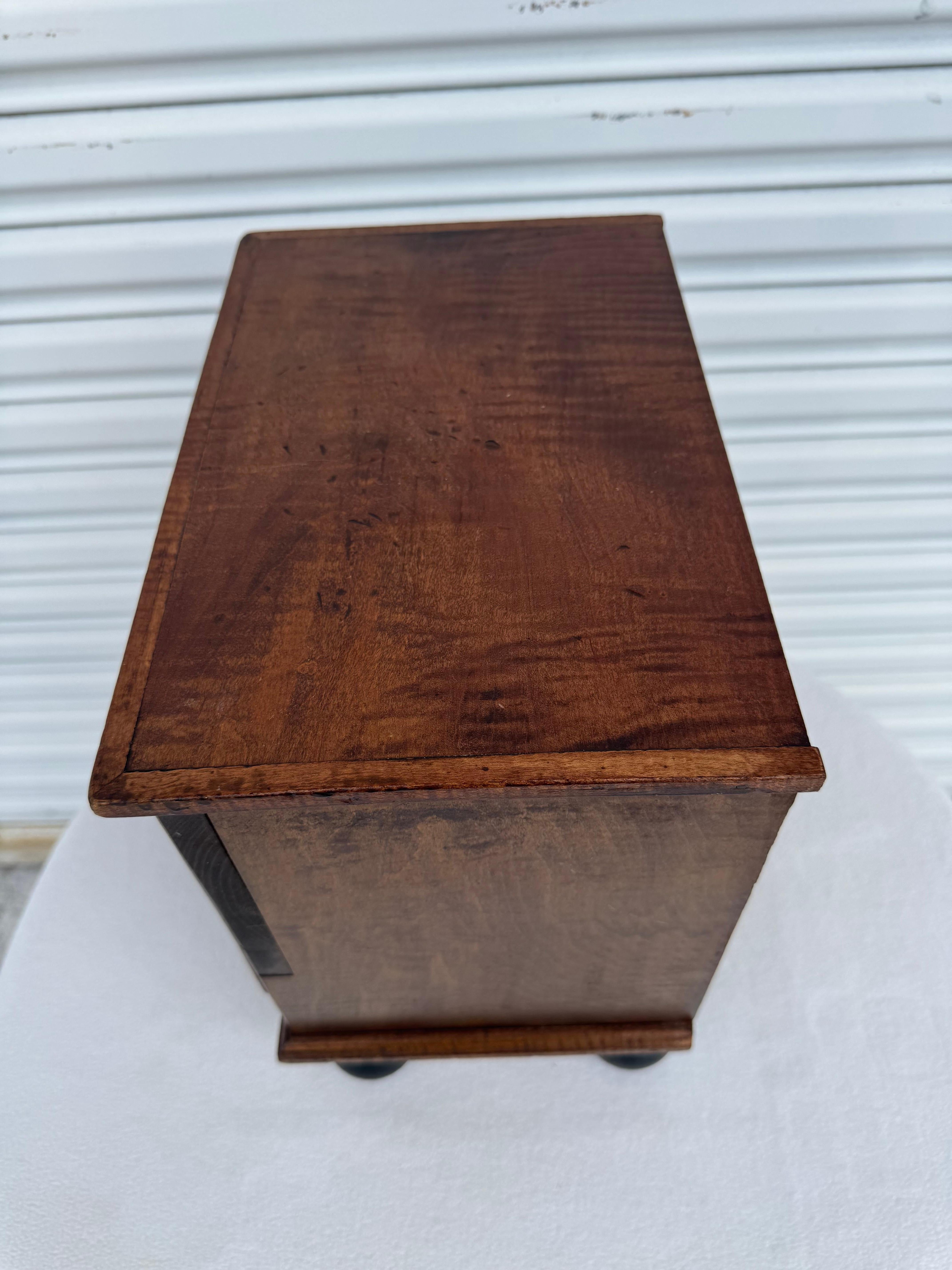 cómoda antigua de caoba george iii en miniatura en Bueno estado para la venta en Pasadena, TX