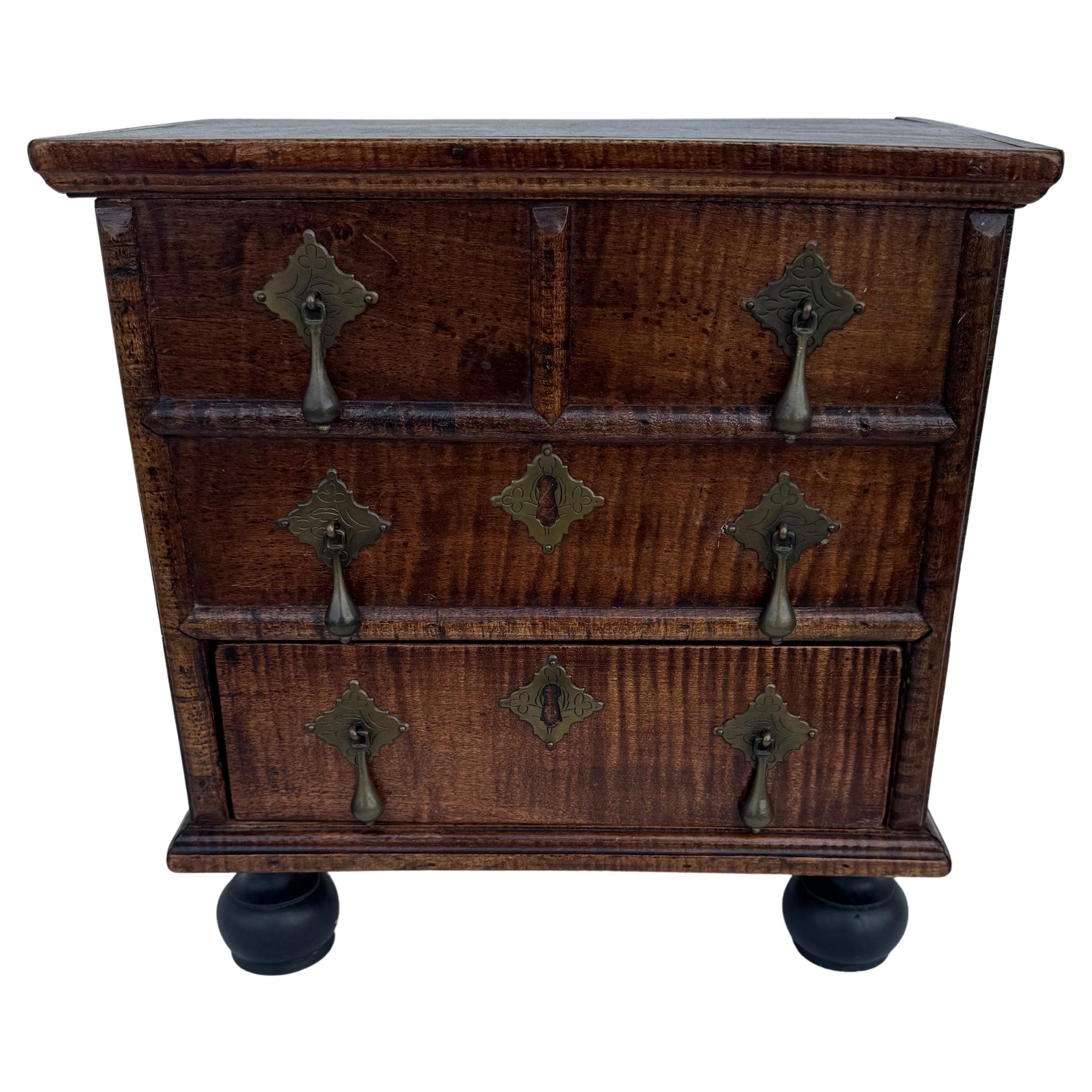 cómoda antigua de caoba george iii en miniatura en venta