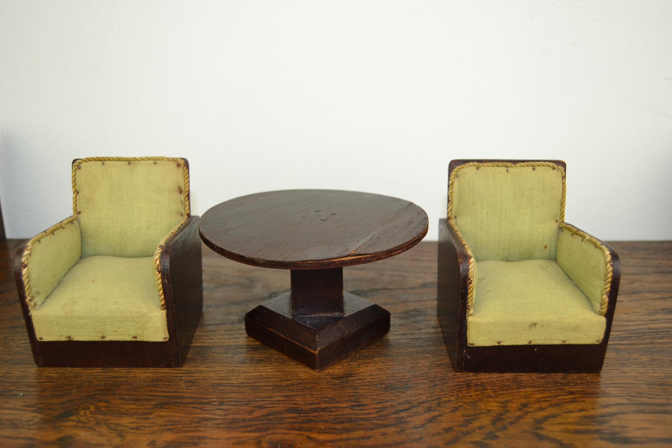 Meubles Art déco miniatures, fauteuils club, table basse, assise et meuble de rangement Bon état - En vente à Antwerp, BE