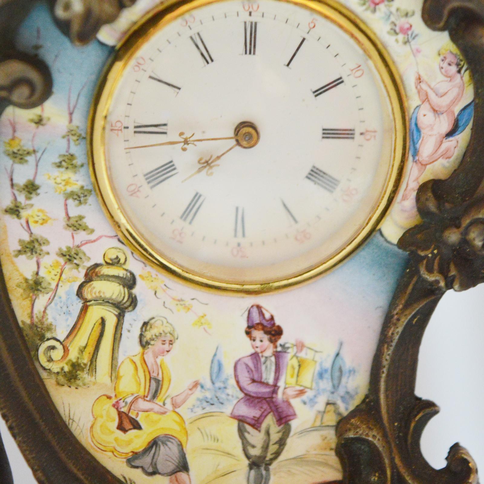XIXe siècle Horloge de bureau miniature autrichienne en argent sterling, émail et bronze en vente