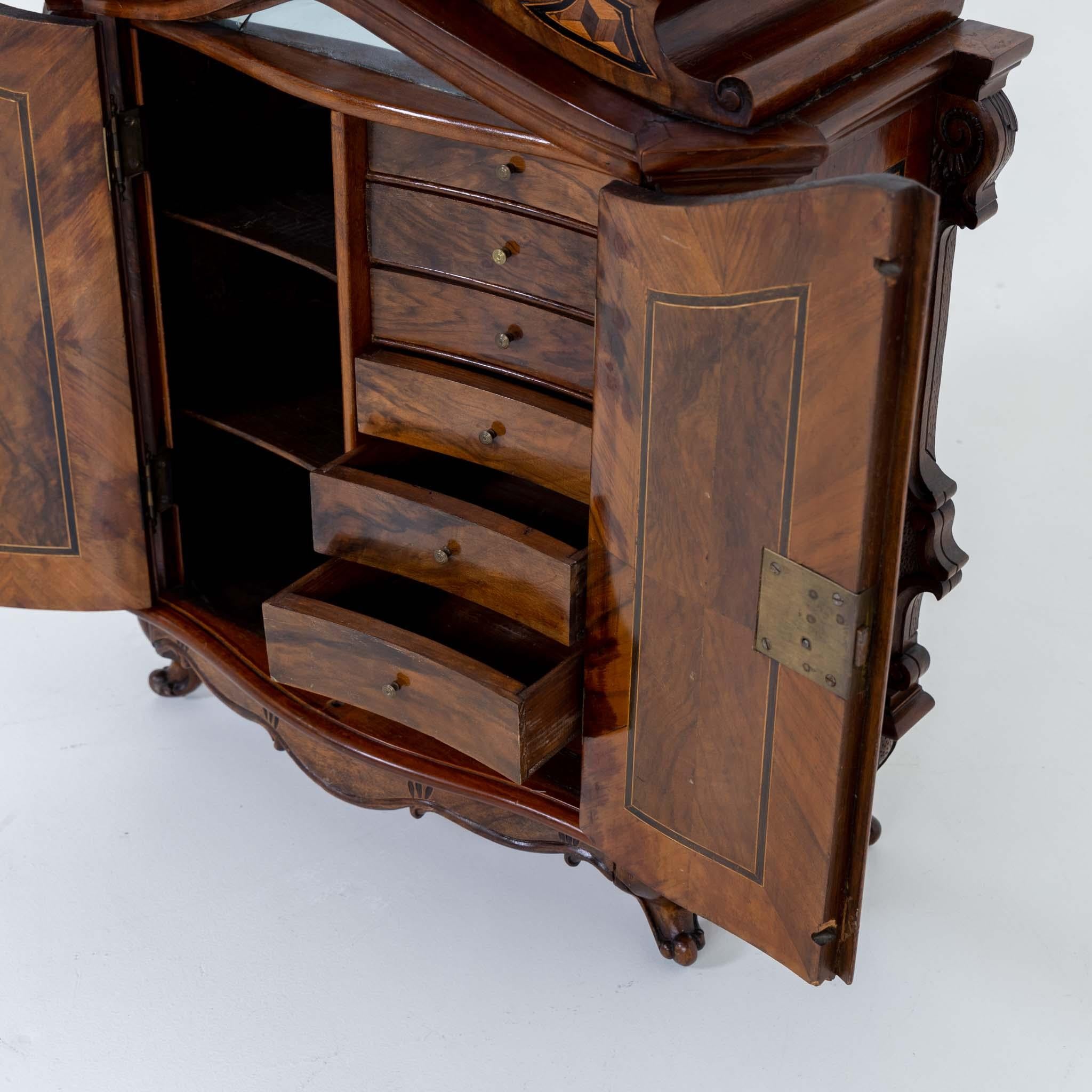 Armario barroco en miniatura, sur de Alemania, mediados del siglo XVIII Madera en venta